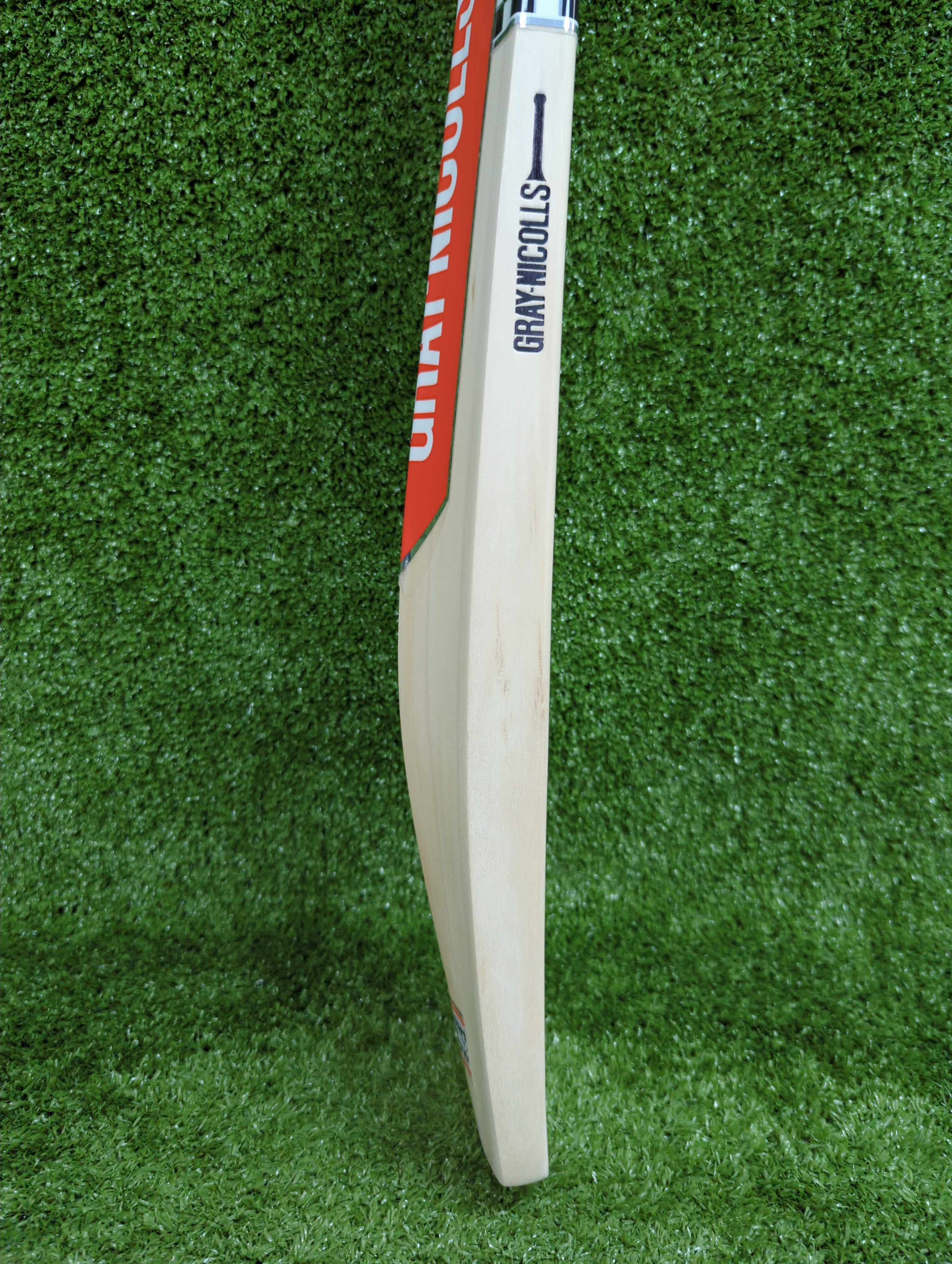Gray Nicolls Classic Prestige Junior English Willow Cricket Bat - Perfect for Youth Cricket Training & Matches