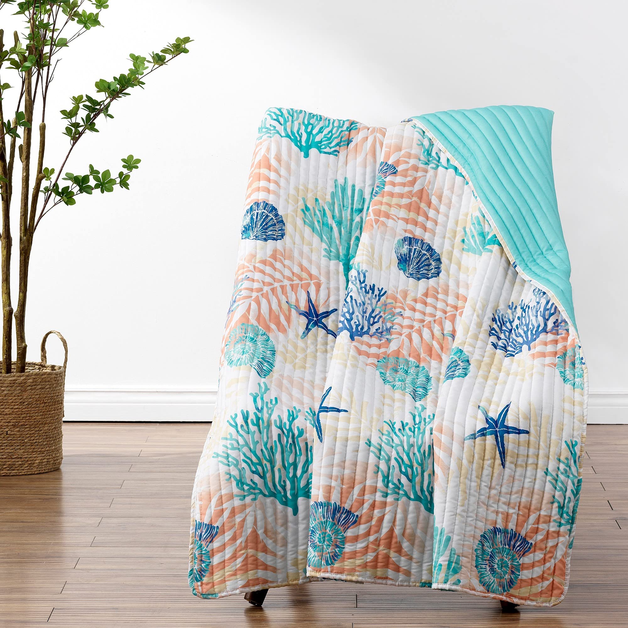 Greenland Home Montego Reversible Throw Blanket - Soft Aqua Blue Cozy Blanket for Couch, Bed & Travel - Lightweight & Warm for All Seasons