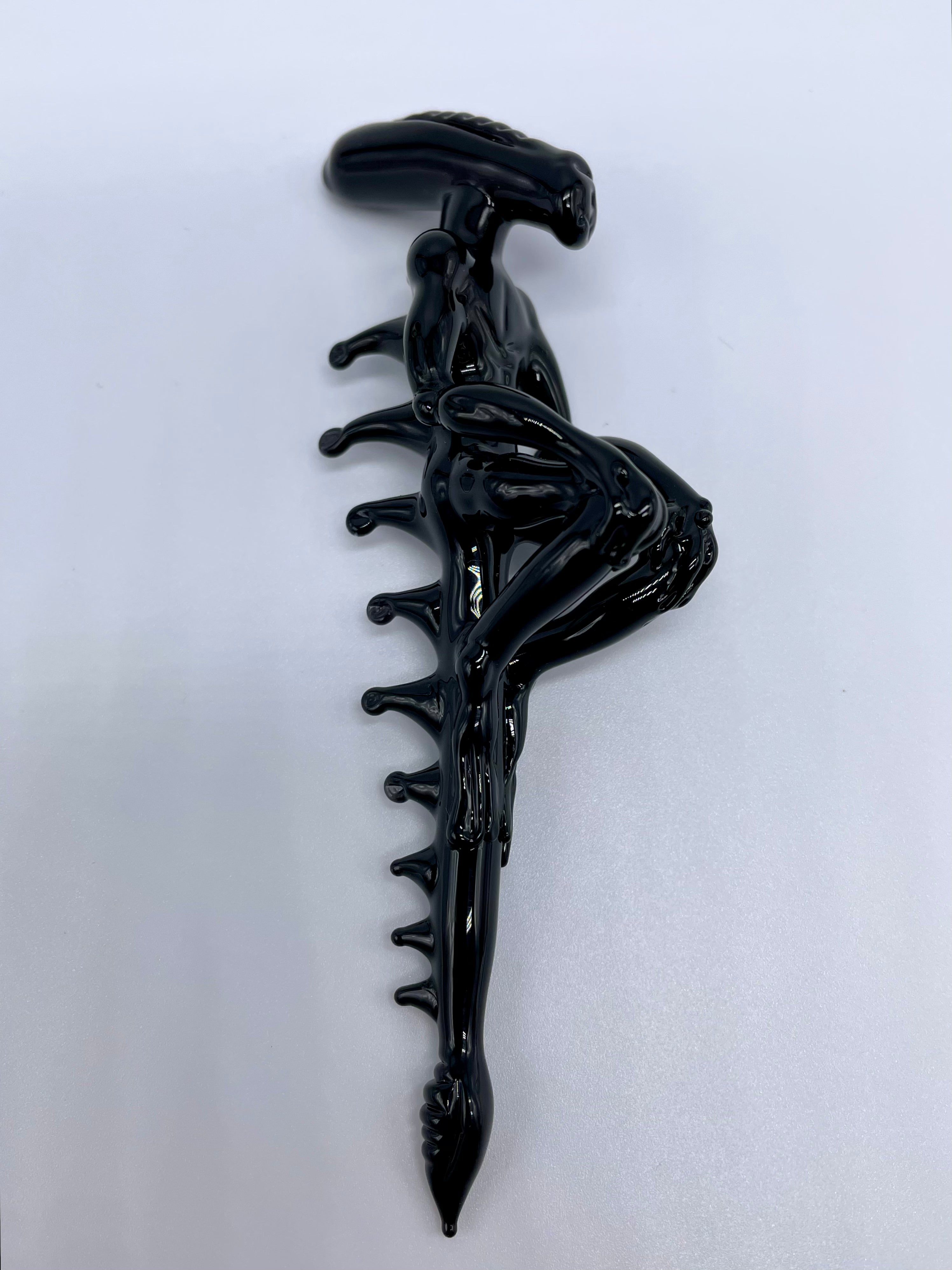 Alien Xenomorph Movie Sculpture - Highly Detailed Collectible Figurine for Sci-Fi Fans & Home Decor | Perfect for Movie Themed Rooms, Gifts & Display