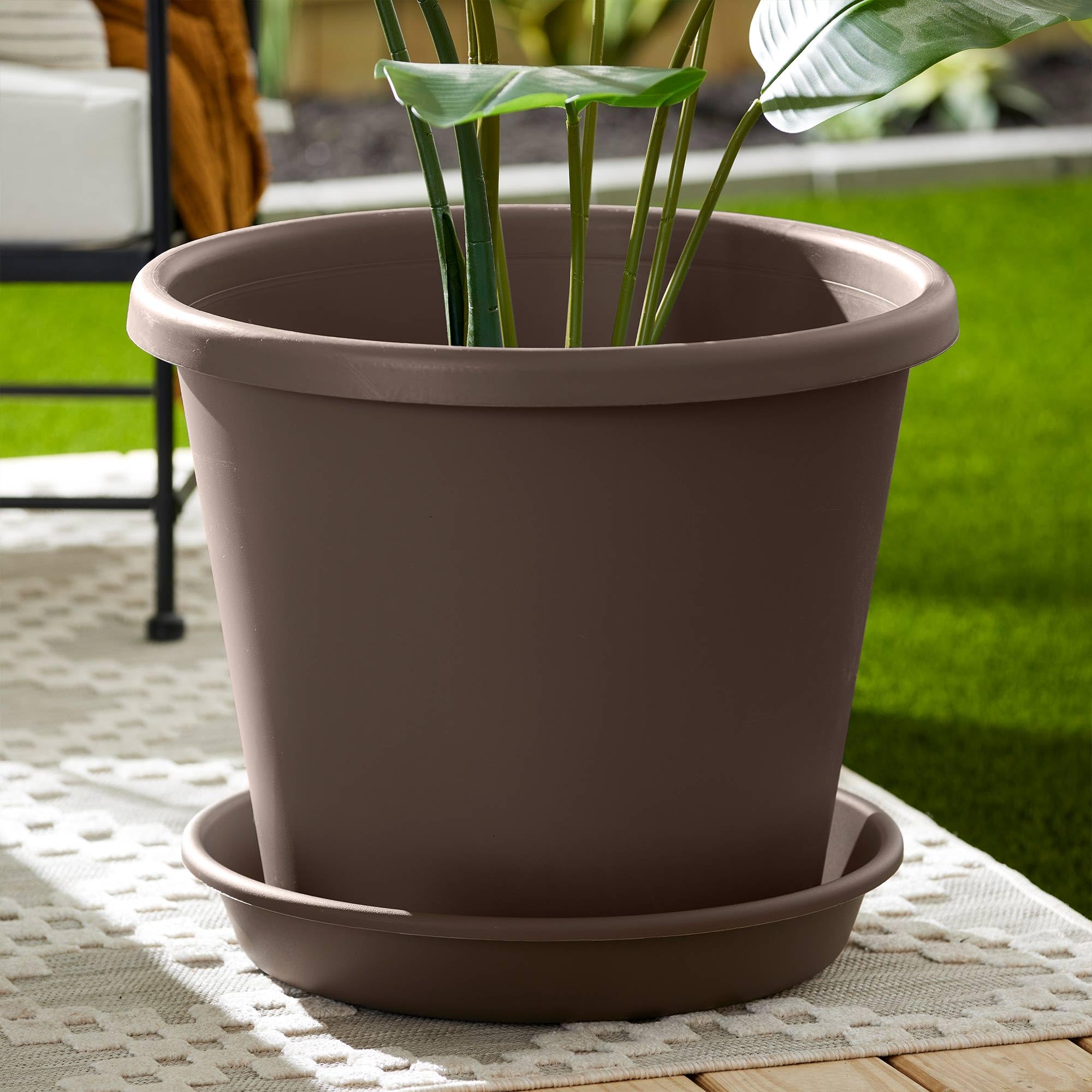 The HC Companies 21 Inch Round Plastic Flower Pot with Deep Saucer - 12 Pack Chocolate Brown Planter for Indoor/Outdoor Plants | Durable Garden Container for Herbs, Flowers & Vegetables