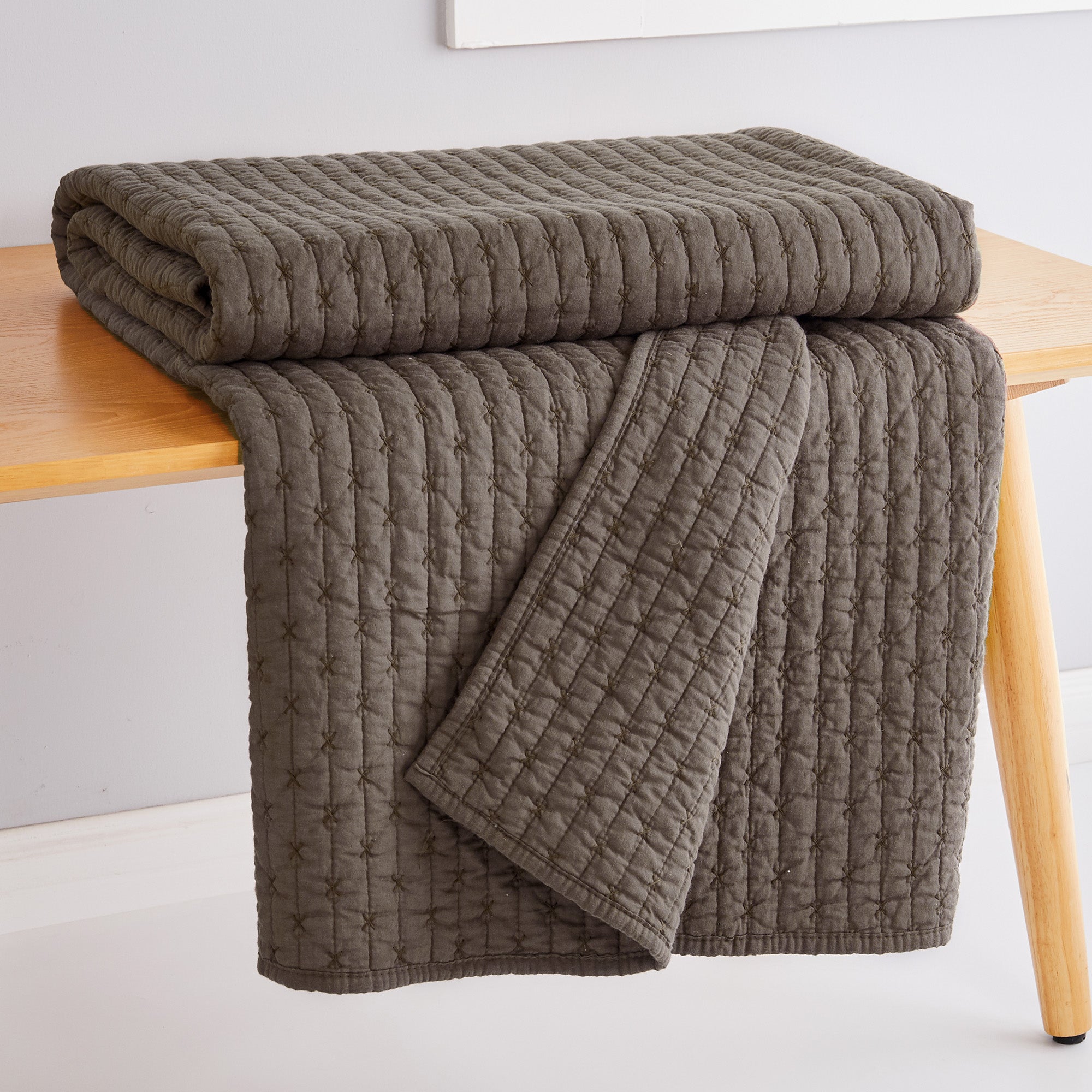 Handmade Cross Stitch Quilted Throw Blanket - Cozy Soft Bedspread for Sofa, Bed & Couch - Perfect for Winter Warmth, Home Decor & Gift Giving