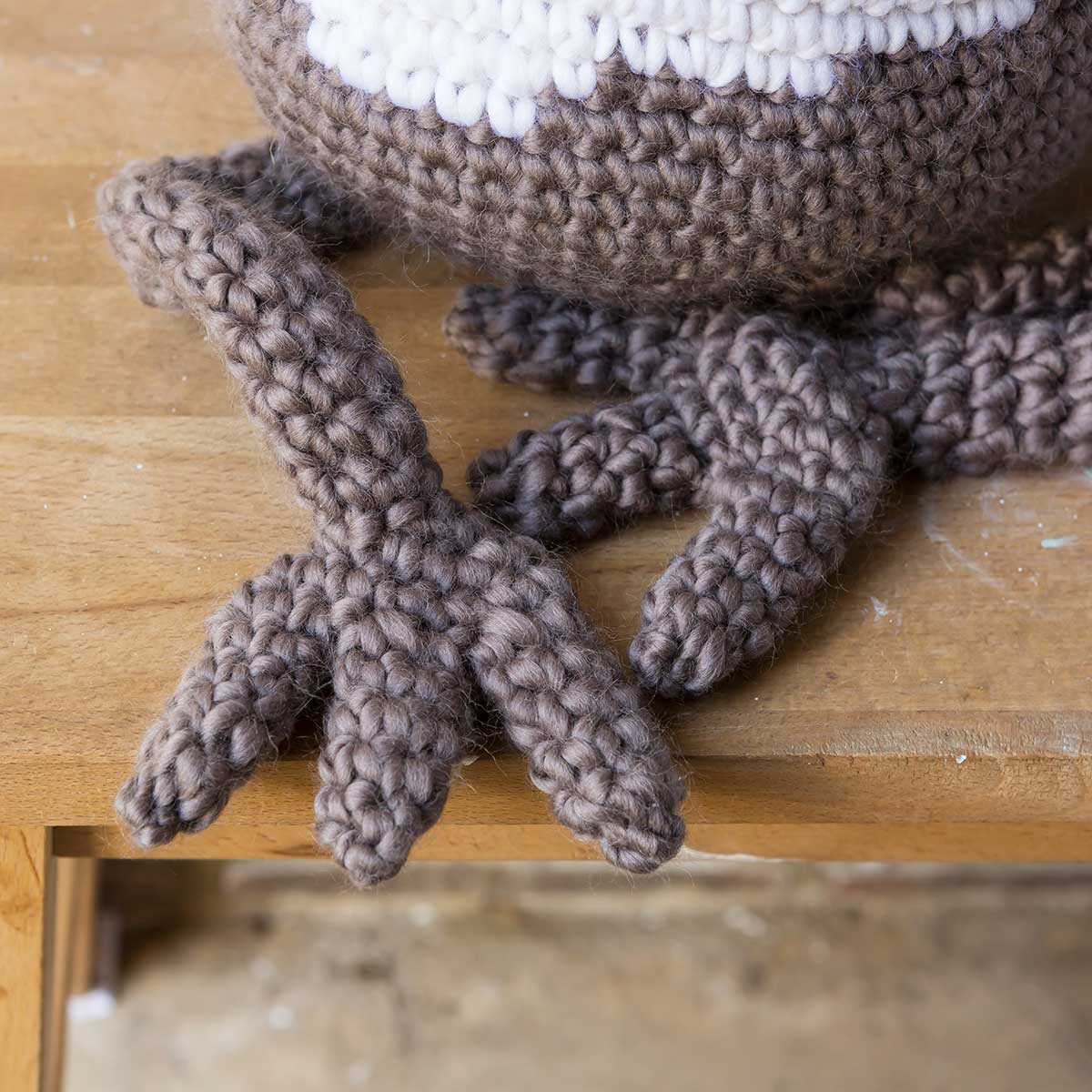 Riley the Giant Robin Crochet Kit - Complete DIY Amigurumi Crochet Set with Yarn, Hook & Instructions | Perfect for Beginners, Home Decor & Gift Giving