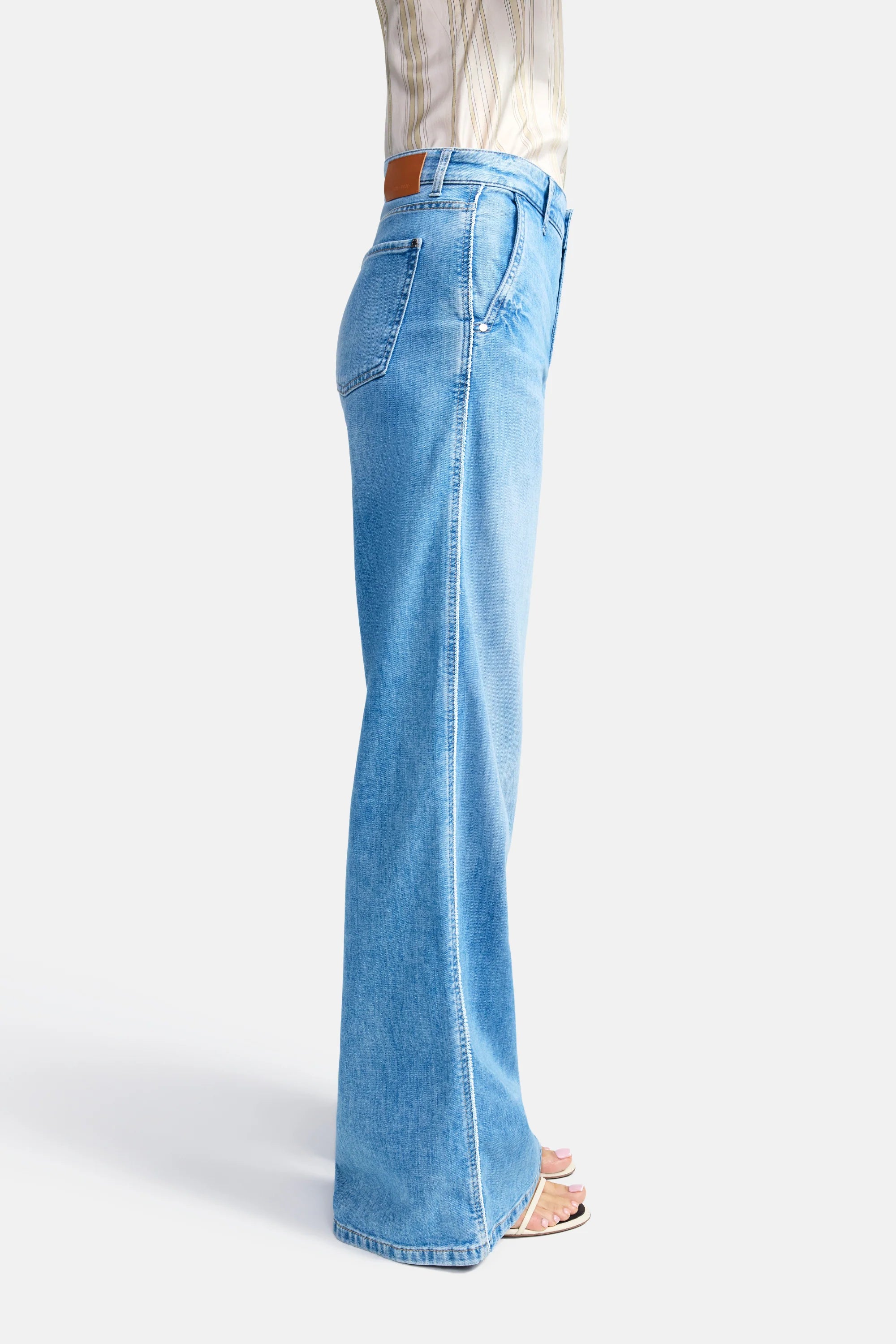 Alek Long Wide Fit Jeans - Soft Bleach Wash Comfortable Stretch Denim Pants for Men & Women | Perfect for Casual Wear, Work & Outdoor Activities