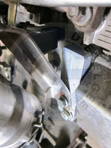 VanGogh Broken Engine Block Saver for VW 1.8T Gas Engine - Fix Cracked Cylinder Head, Prevent Coolant Leaks - Ideal for VW Jetta, Golf, Passat, Beetle 1.8T Engine Repair & Maintenance