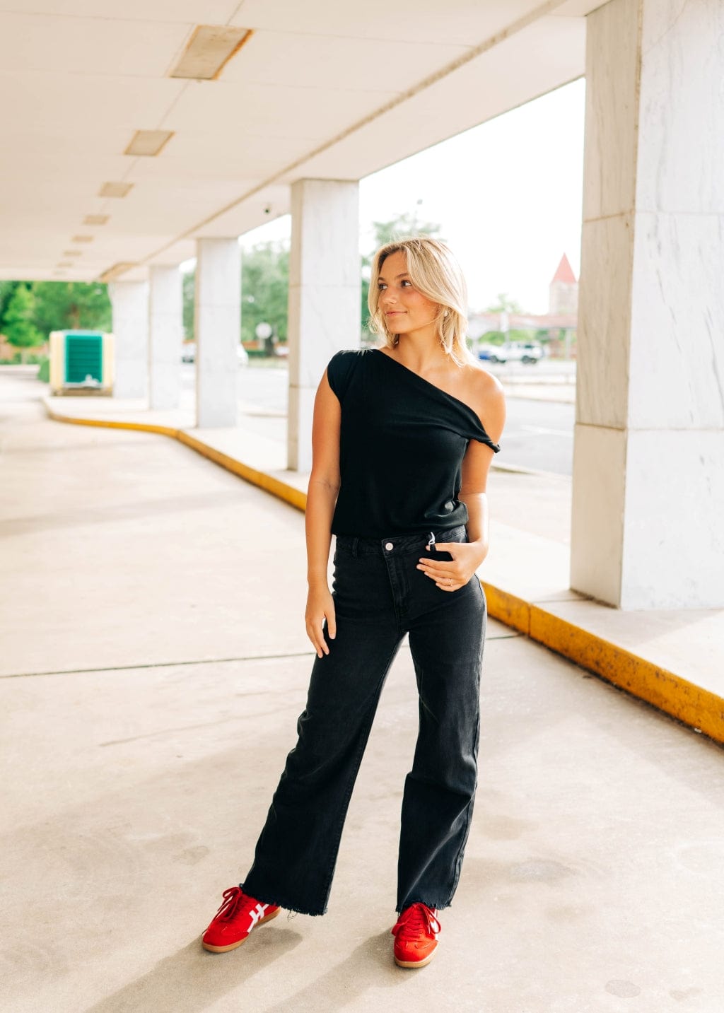 Black Frayed Straight Leg Jeans for Women - Distressed Denim Pants with Raw Hem | Casual Streetwear & Everyday Wear