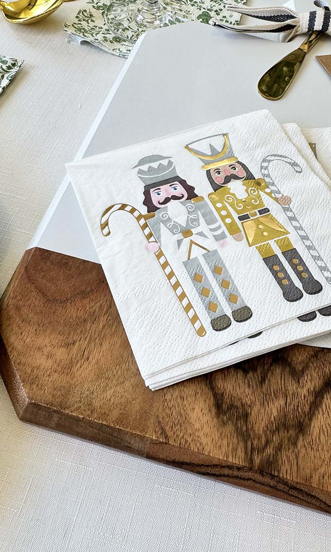 Premium Christmas Board Gift Kit: Elegant Gilded Nutcracker Ornament Set - Perfect for Holiday Decor, Party Favors & Festive Home Decorations