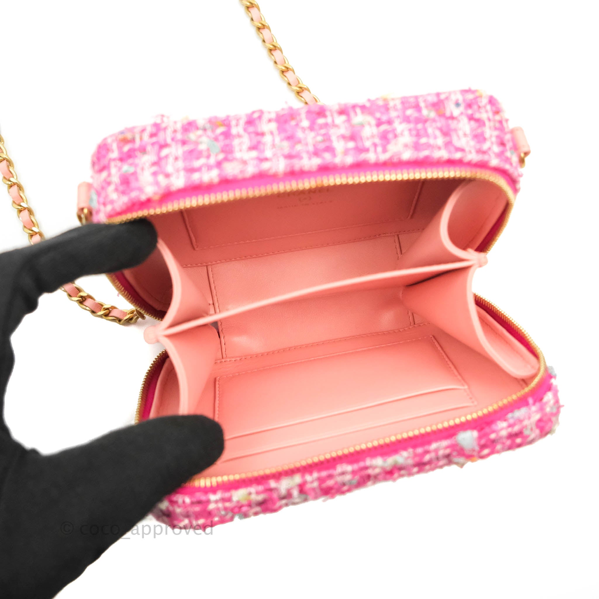 Chanel CC Filigree Vanity Clutch With Chain - Pink Tweed Crossbody Bag for Women | Luxury Designer Clutch Purse for Evening Parties, Weddings & Special Occasions