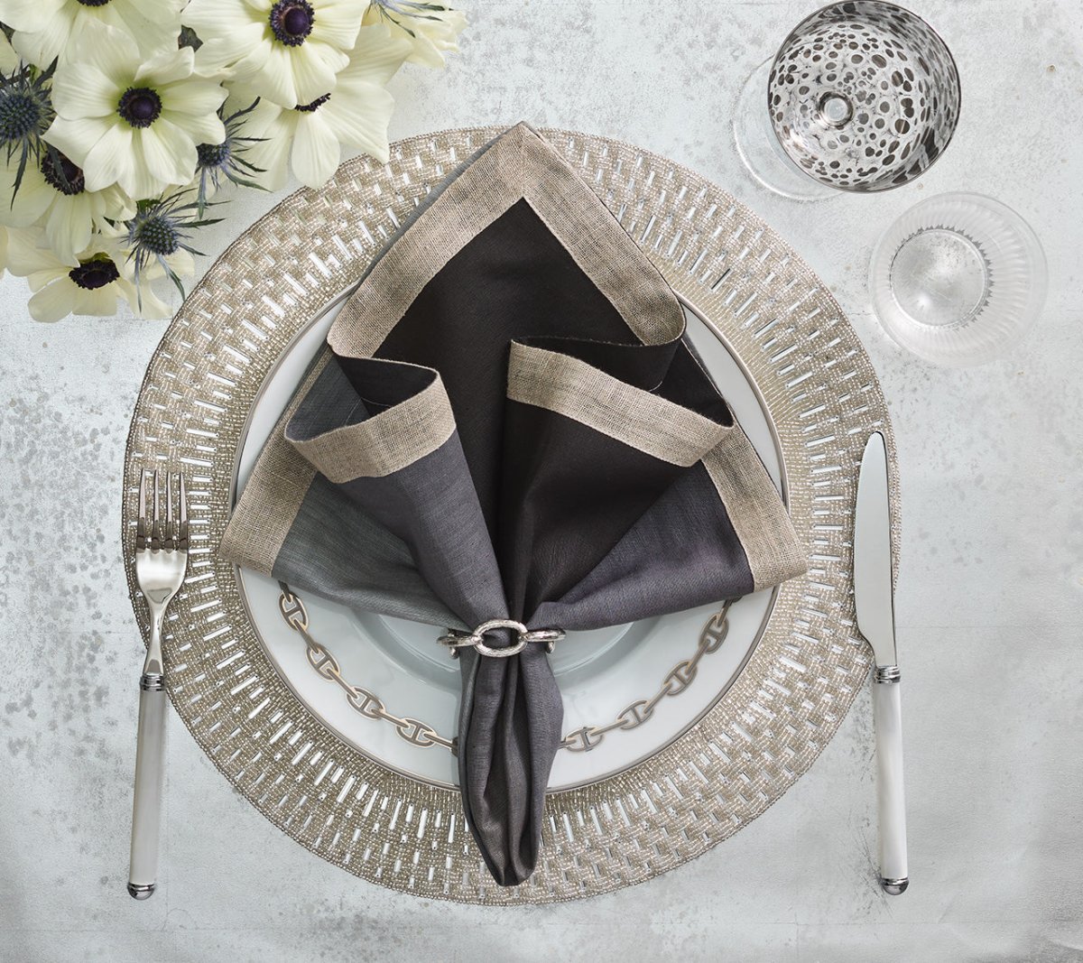 Premium Palisade Placemats Set of 2 - Waterproof & Heat-Resistant Table Mats for Dining, Kitchen, and Outdoor Use - Elegant Home Decor for Everyday Meals and Entertaining