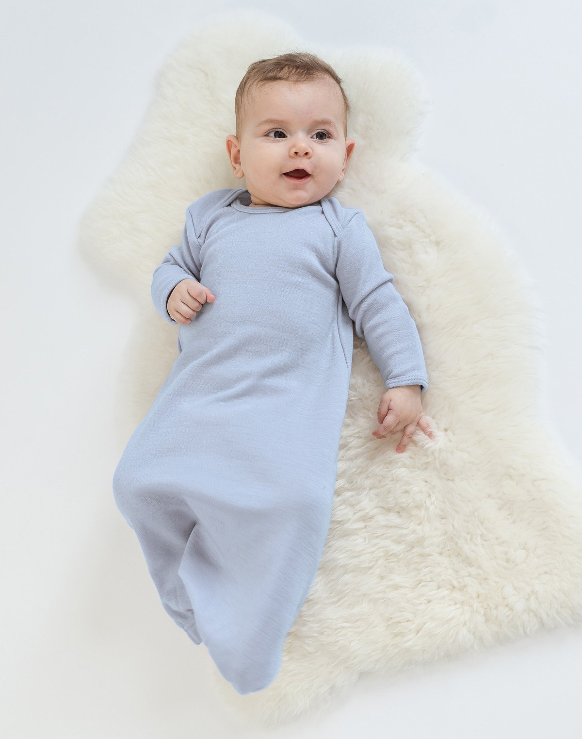 Soft Merino Wool Baby Gown for 0-6 Months | Organic & Hypoallergenic | Cozy Sleepwear for Newborns & Infants | Perfect for Nursery, Swaddling & Winter Cuddles