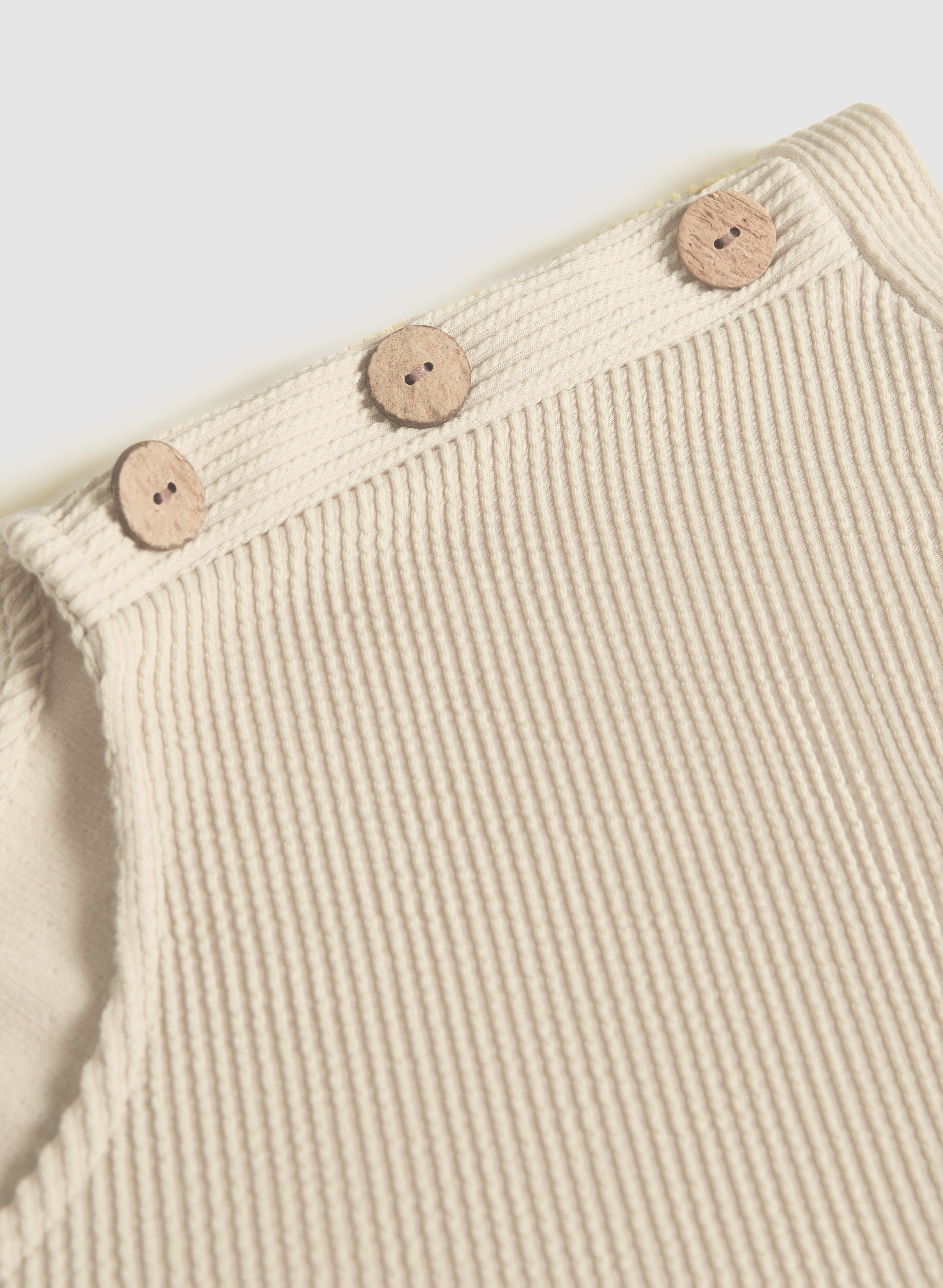 Stylish Button Detail Top for Women - Trendy Blouse with Unique Button Accents - Perfect for Casual Outings, Office Wear & Date Nights
