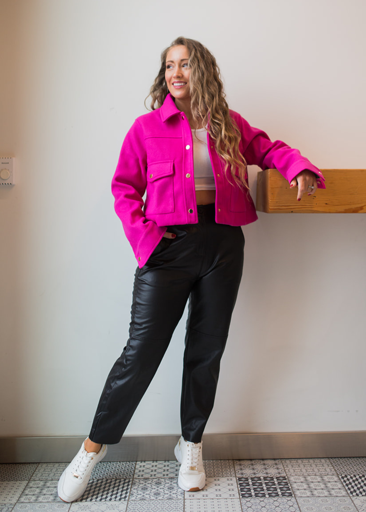 Lizzy Jacket for Women - Stylish Lightweight Windbreaker with Hood - Perfect for Outdoor Hiking, Running & Travel