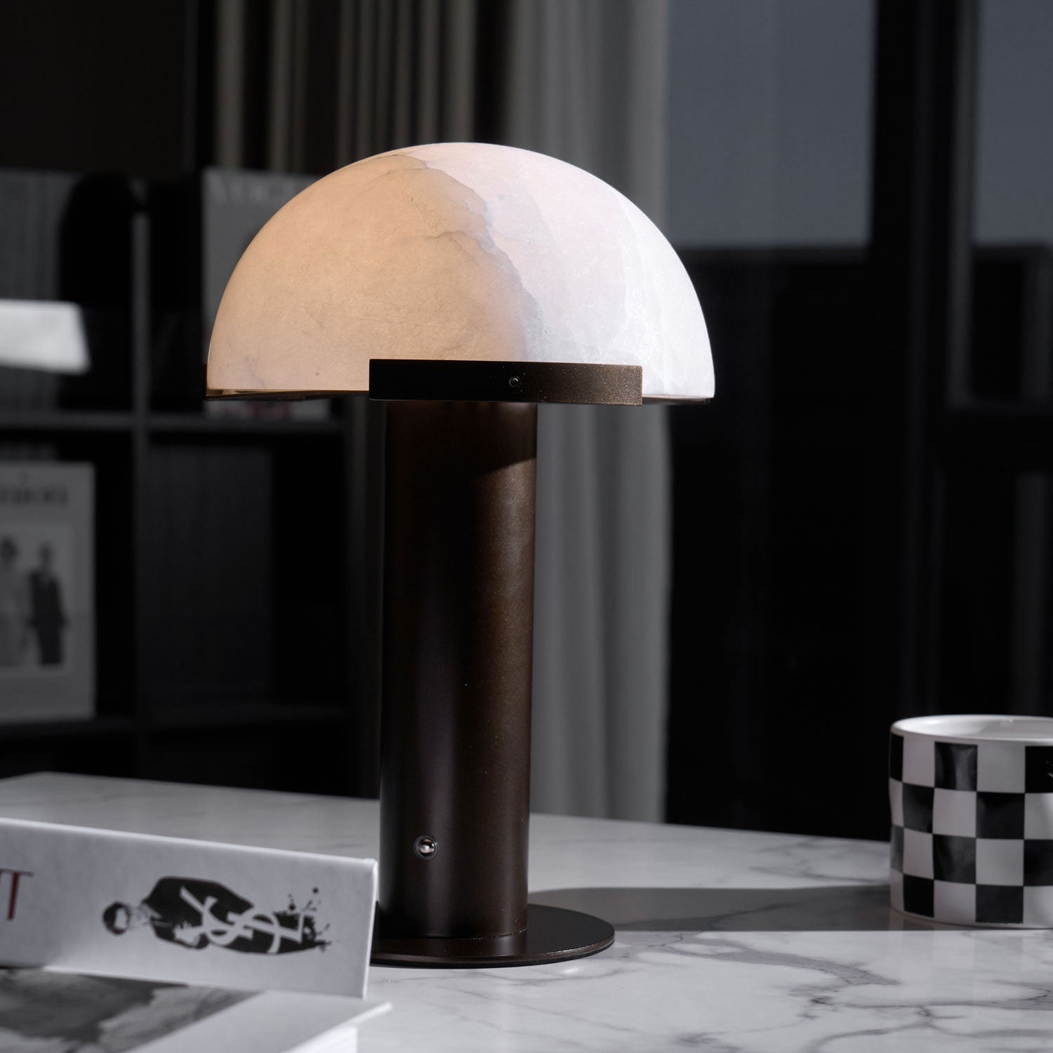 Elegant Alabaster Table Lamp - Modern Home Decor for Living Room, Bedroom & Office - Soft Ambient Lighting for Relaxation & Style