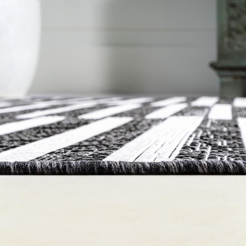 Stylish Sukie Modern Offset Stripe Indoor Outdoor Area Rug - Perfect for Living Room, Patio & Bedroom Decor