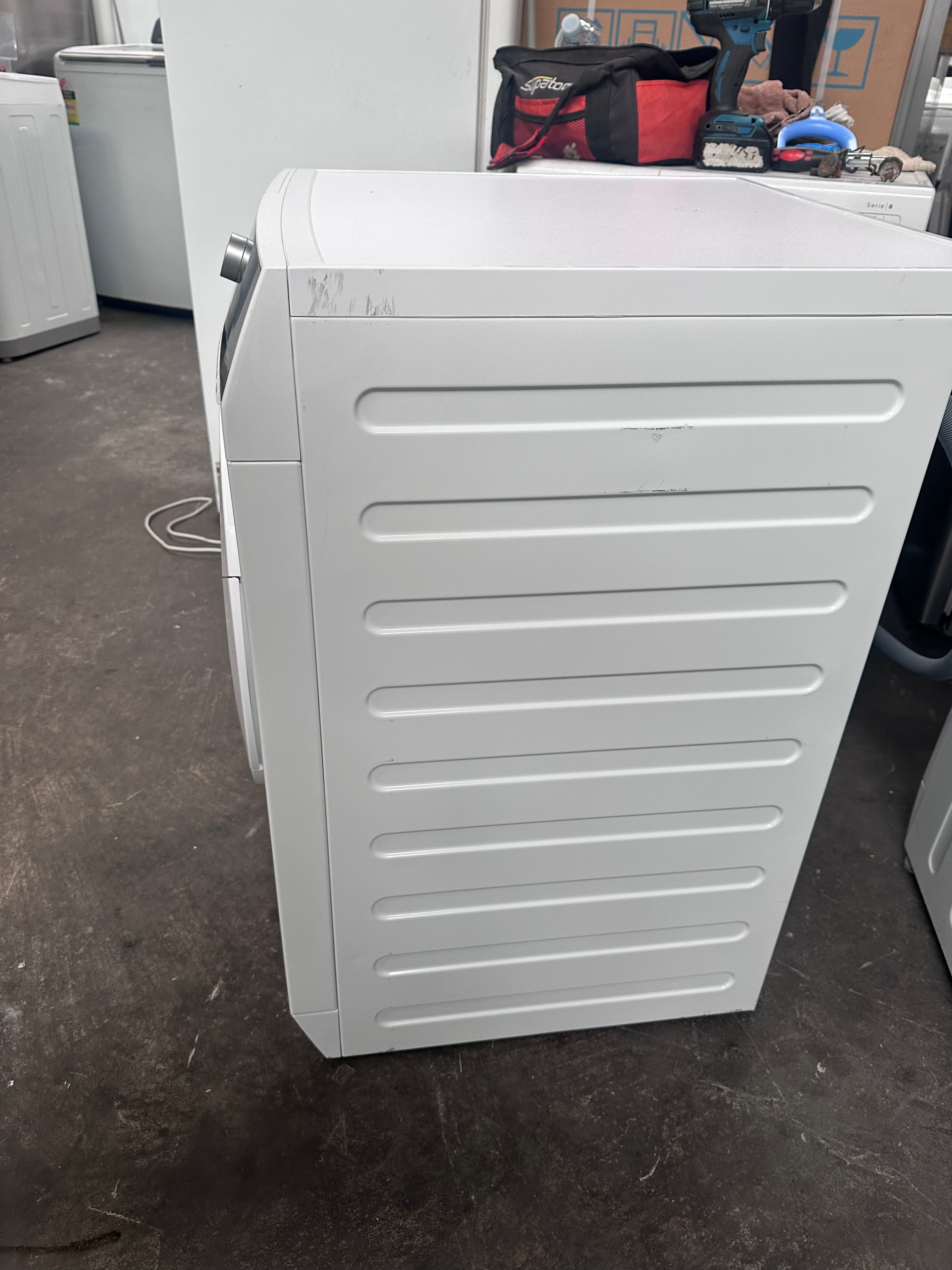Refurbished AEG 8kg Front Load Washing Machine | Made in Italy | Perfect for Apartments & Small Laundry Rooms