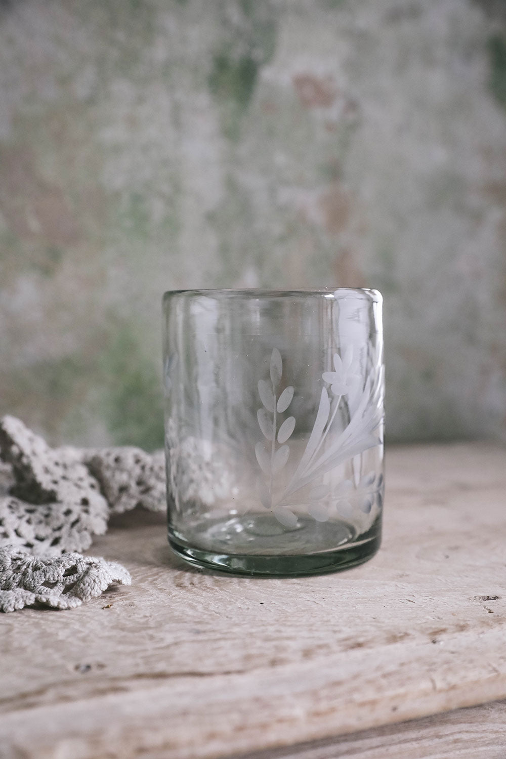 Hand Etched Floral Tumbler - 20oz Insulated Stainless Steel Cup with Lid & Straw - Perfect for Coffee, Tea & Cold Drinks - Great Gift for Women, Mom, Friends - Ideal for Home, Office & Travel Use