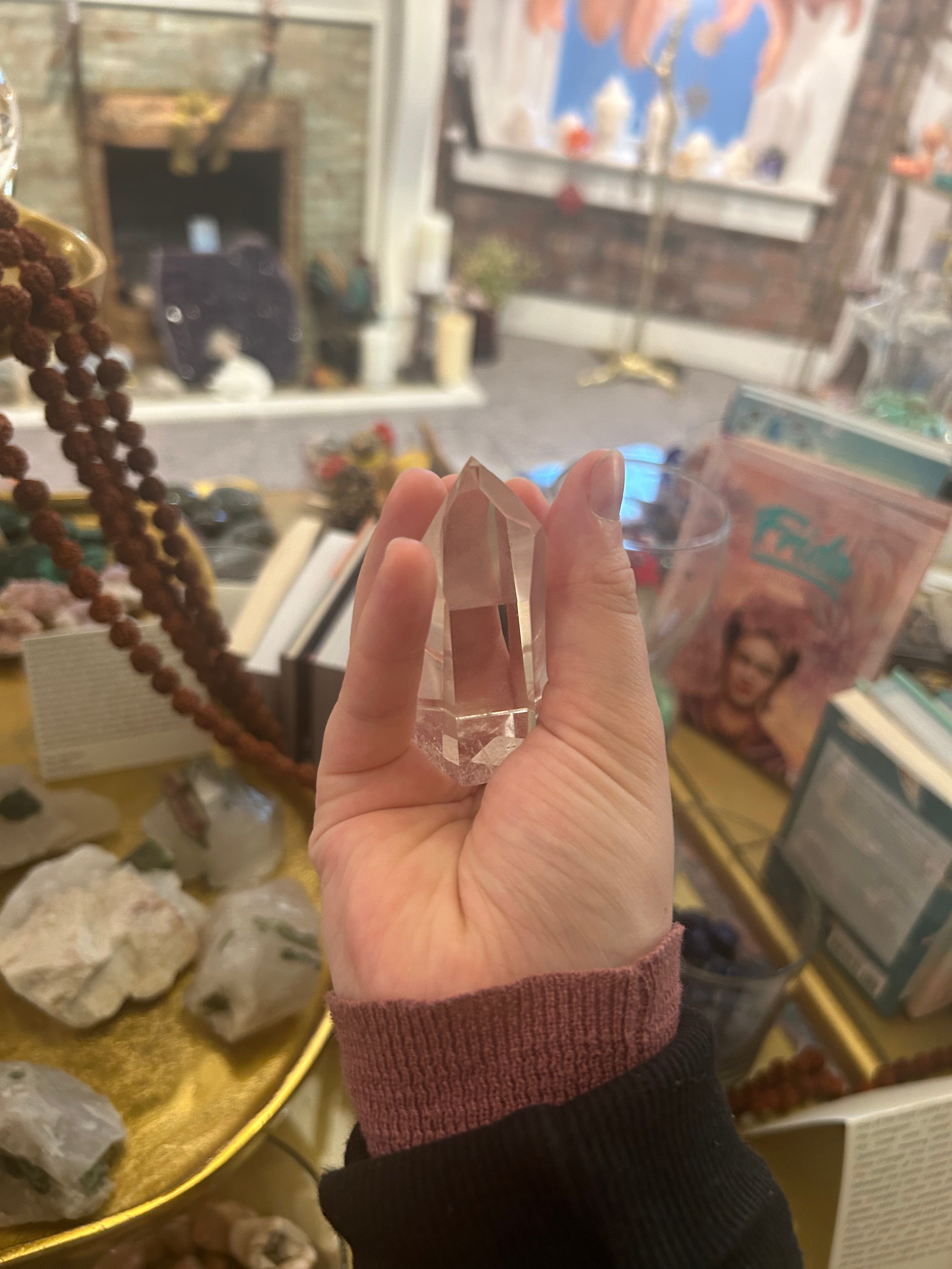 Natural Mini Clear Quartz Point - Healing Crystal for Meditation, Chakra Balancing & Spiritual Growth - Perfect for Home Decor, Yoga & Reiki