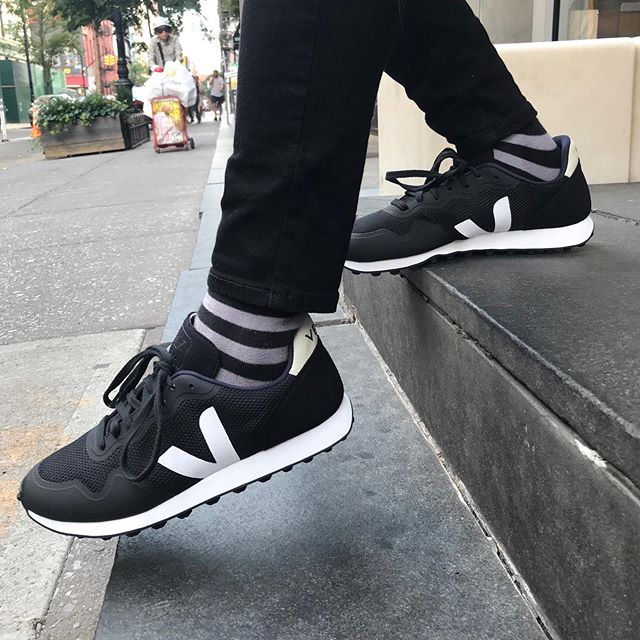 Veja Women's SDU B Mesh Sneakers - Black | Sustainable Vegan Running Shoes for Women | Perfect for Gym, Workouts & Casual Wear