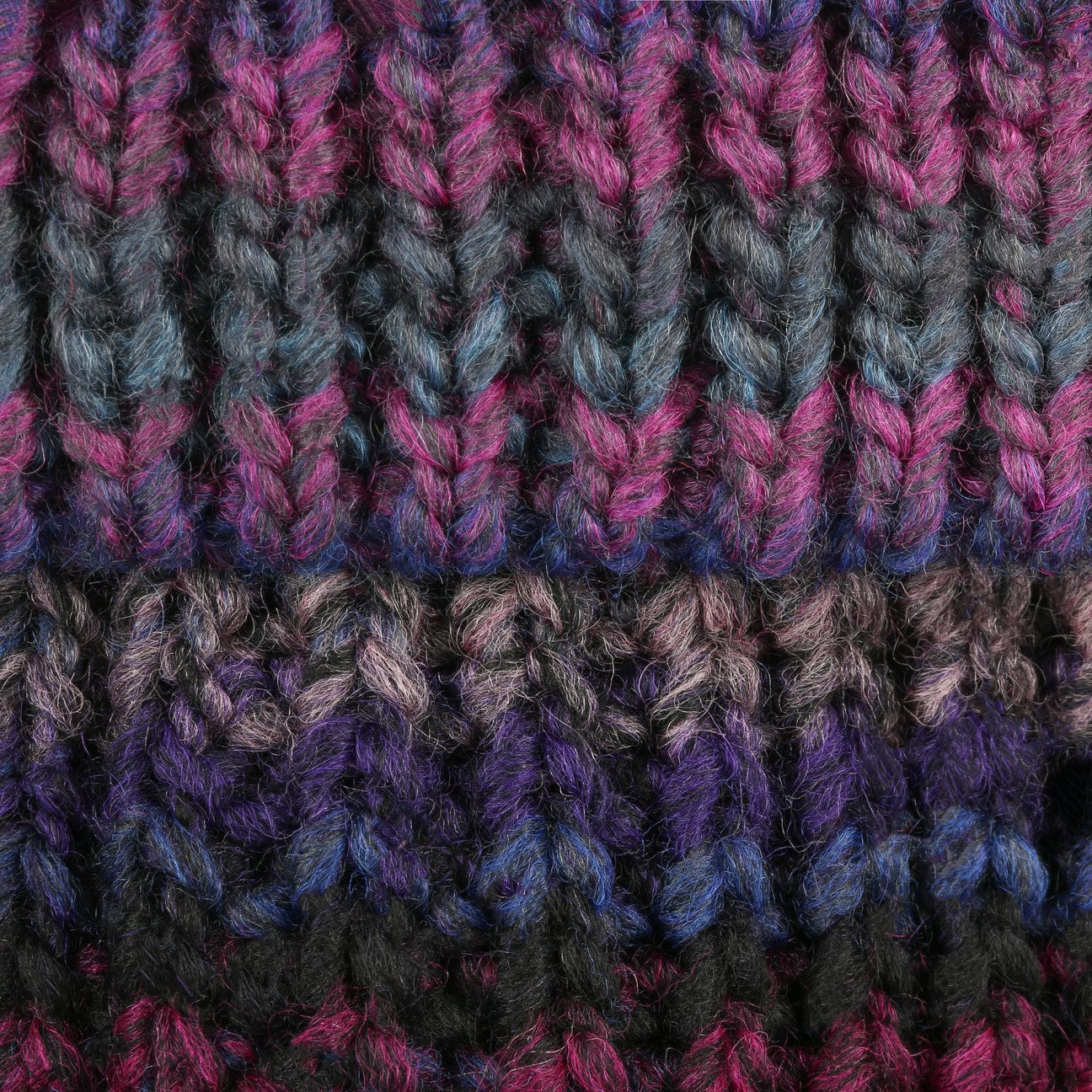 Lierys Finja Bobble Hat - Warm Winter Knit Beanie for Women & Men - Perfect for Skiing, Snowboarding & Outdoor Activities