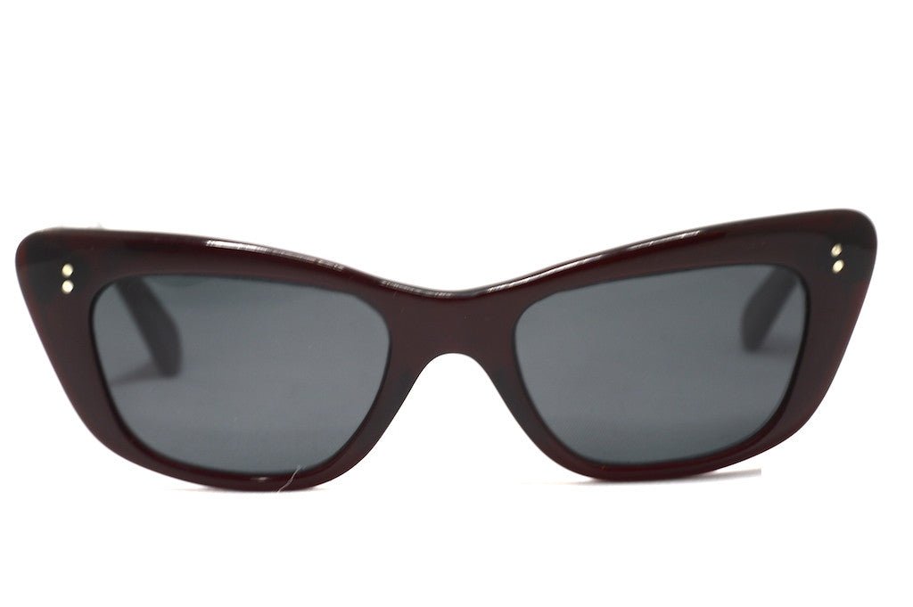 Polaroid 501 Cat Eye Sunglasses for Women - Vintage Retro UV Protection Shades - Perfect for Beach, Driving & Outdoor Activities