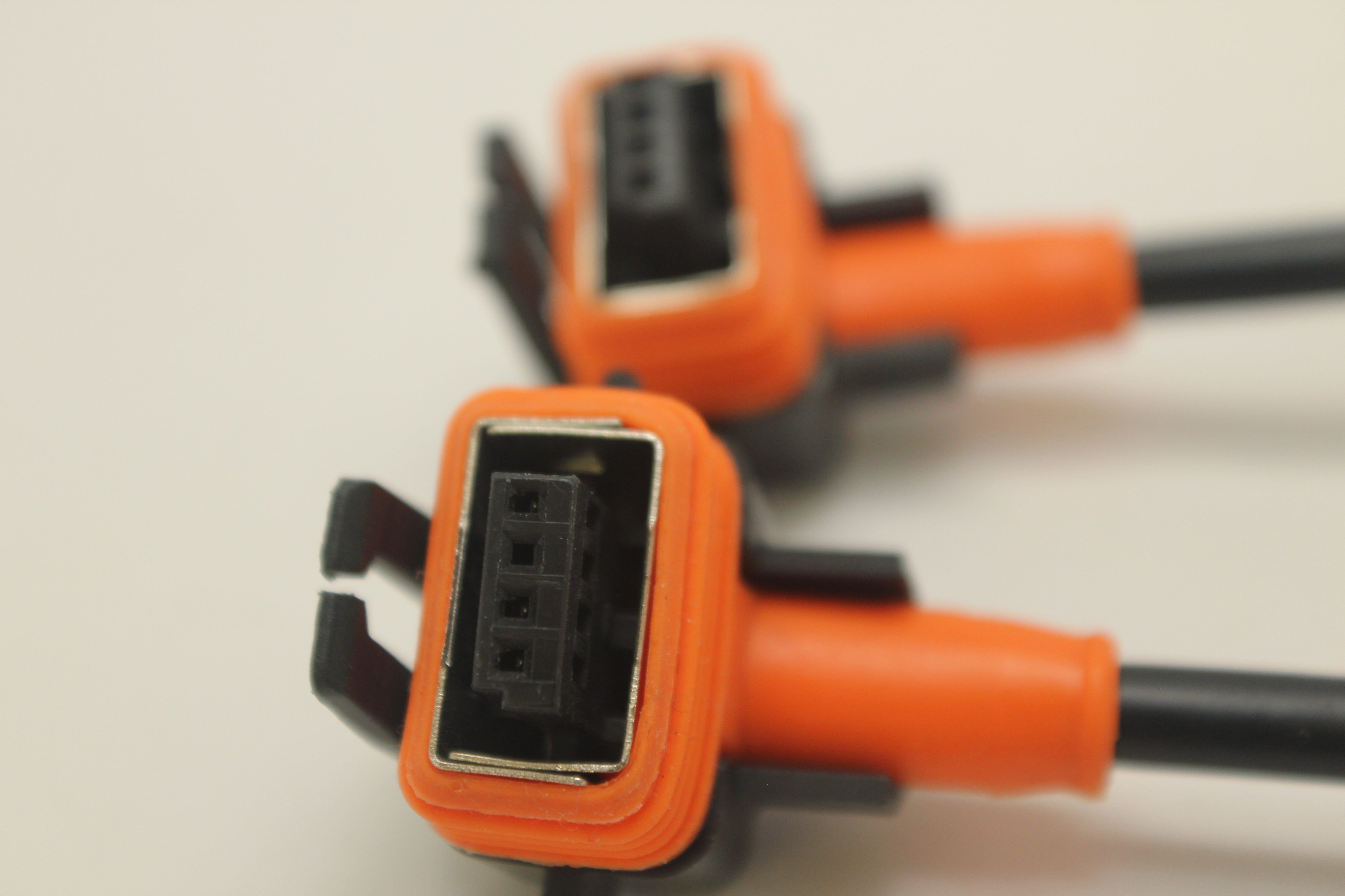 DAMA D3S to OSRAM OEM HID Ballast Bulb Input Connectors - 2 Pack | Compatible with HID Headlight Conversion Kits for Cars & Trucks