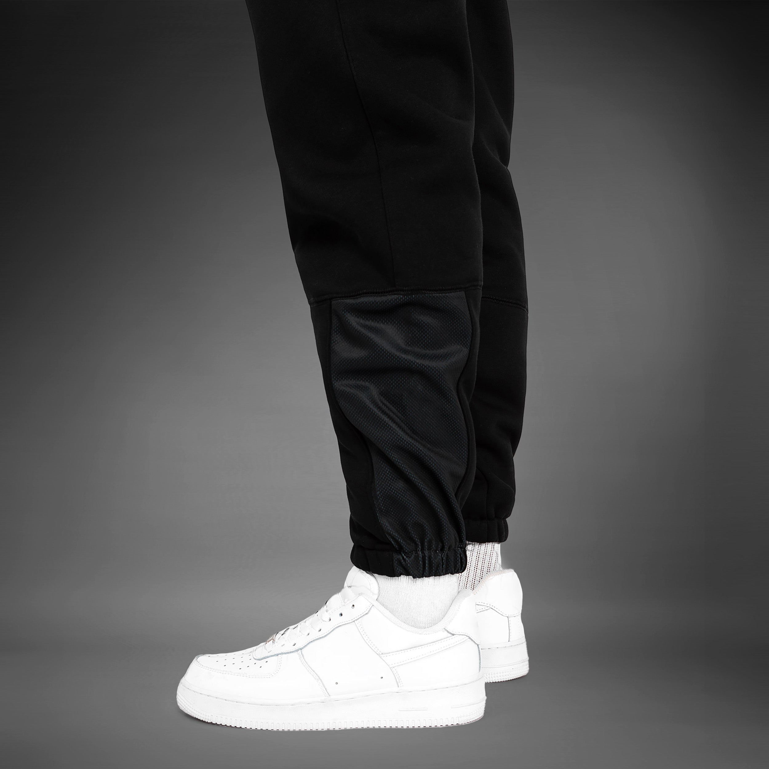 Venum Silent Power Jogger - Premium Black Training Pants for MMA, Boxing & Gym Workouts - Lightweight & Comfortable for Men's Fitness & Streetwear