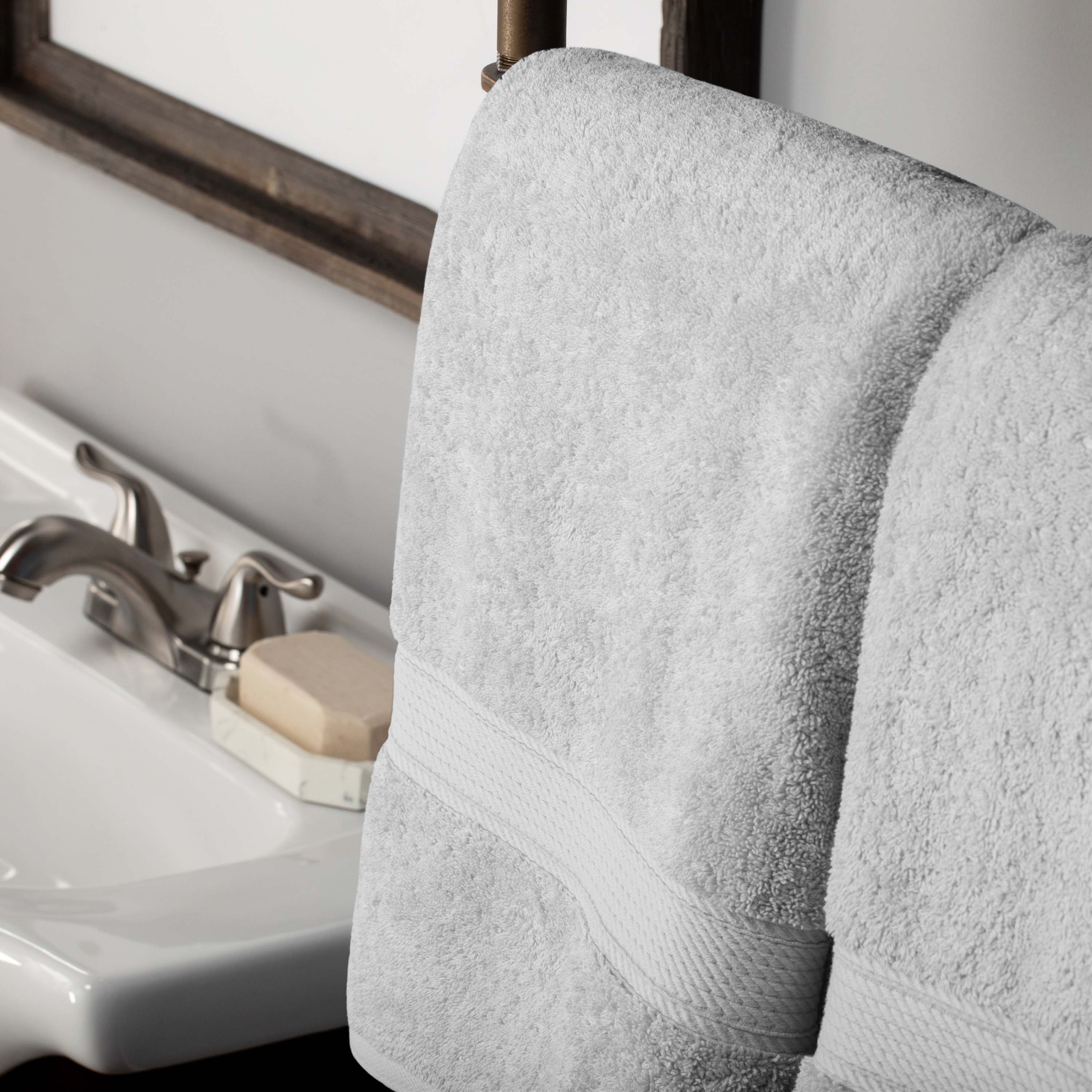 Premium 8-Piece Egyptian Cotton Towel Set - Ultra Soft, Heavyweight & Plush for Bath, Spa & Luxury Home Decor