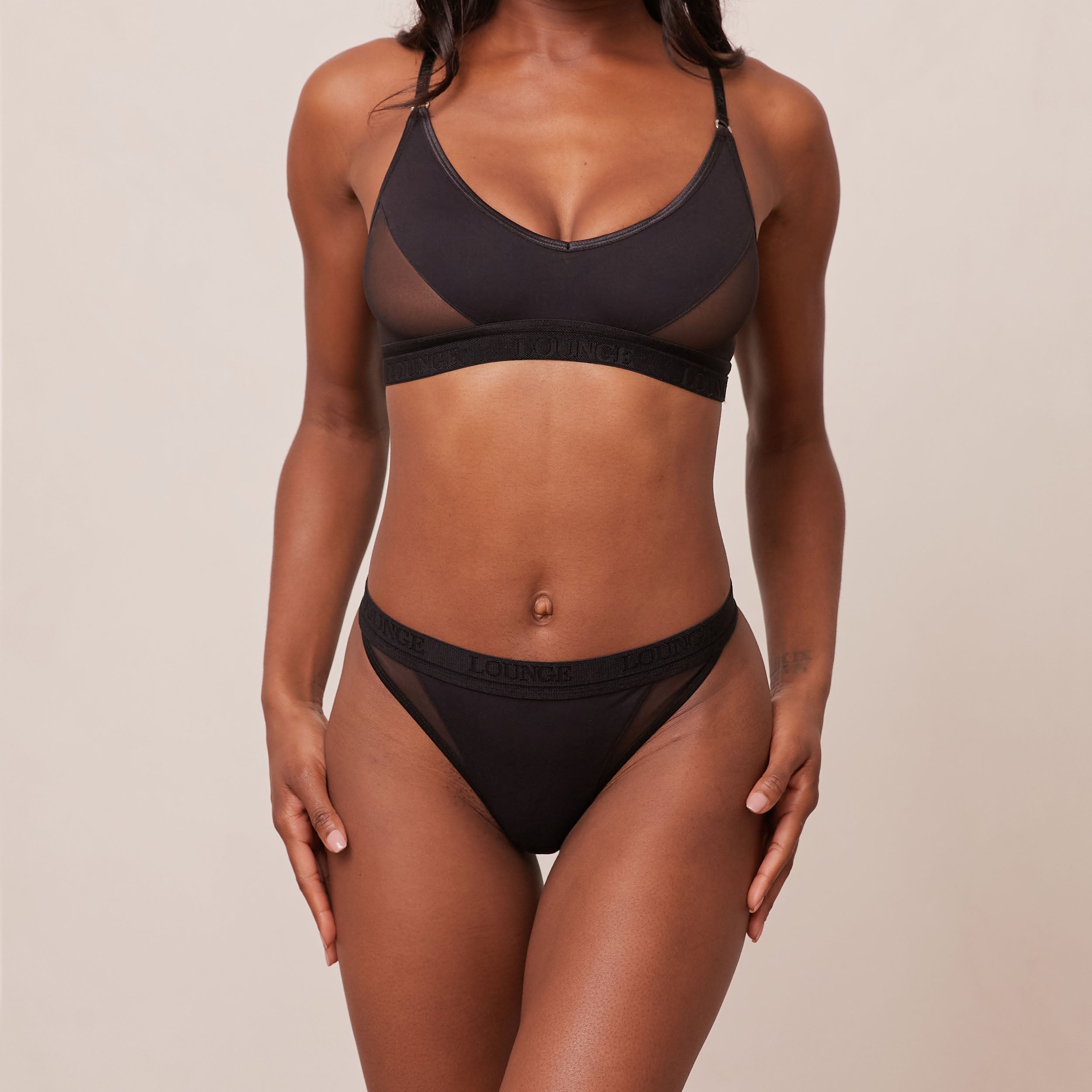 Contour Mesh Bra for Women - Breathable Seamless Sports Bra, Comfortable Support for Yoga, Gym & Running - Black