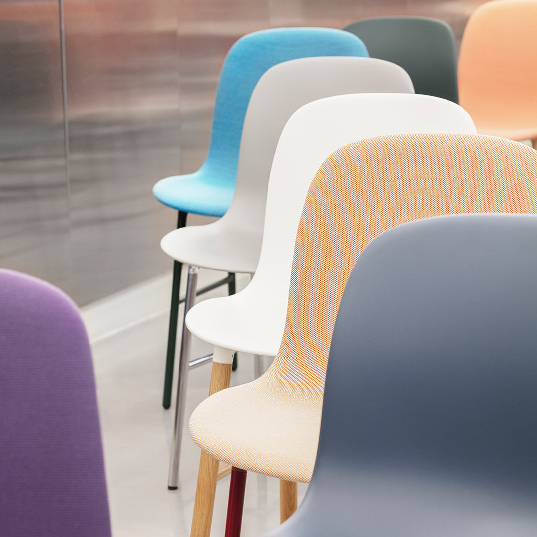 Modern Form Chair with Sturdy Metal Legs - Ergonomic Design for Home, Office & Dining Room Comfort