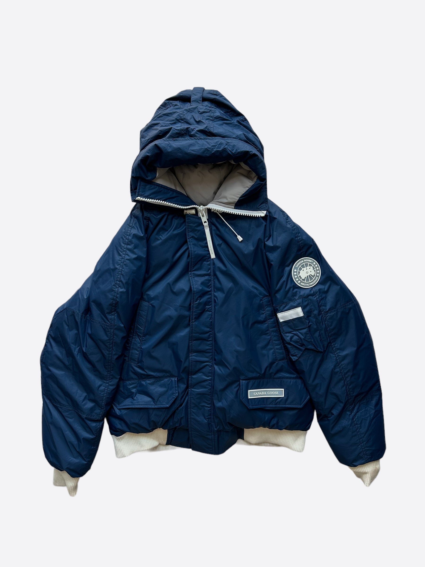Canada Goose Blue Northern Lights Chilliwack Men's Bomber Jacket - Waterproof Winter Coat for Extreme Cold Weather - Perfect for Skiing, Snowboarding & Outdoor Adventures
