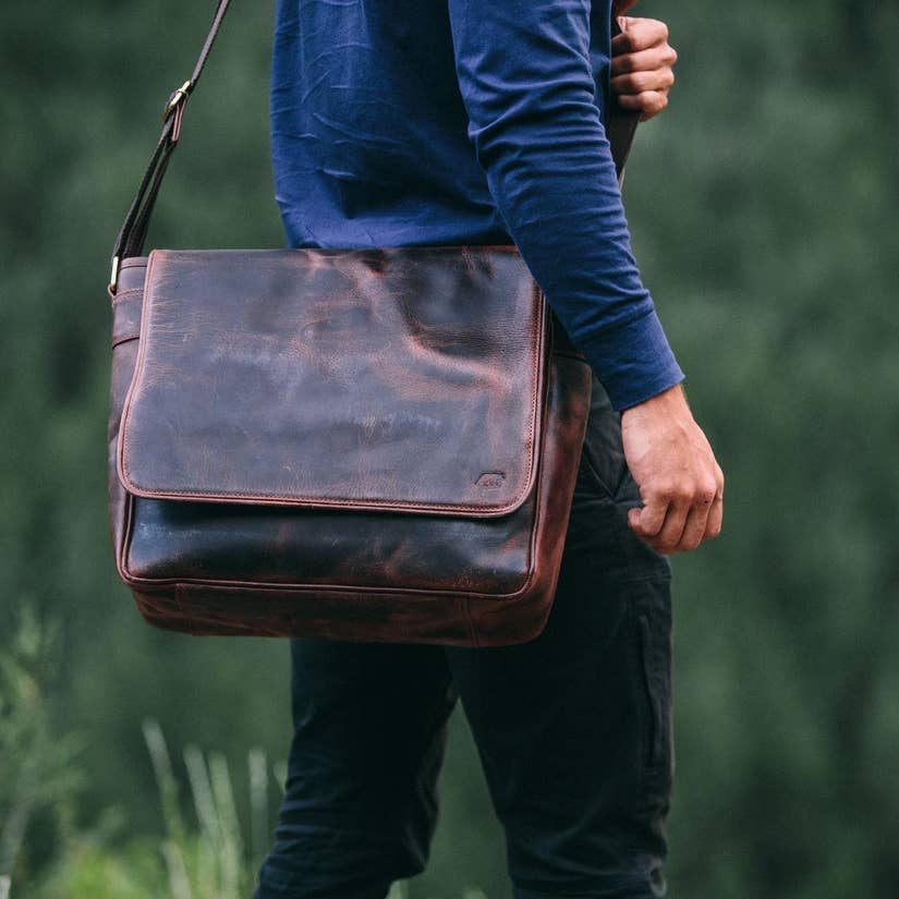 Kodiak Leather Kasilof Messenger Bag 16 Inch Dark Walnut - Stylish Crossbody Bag for Work, Travel & Everyday Use