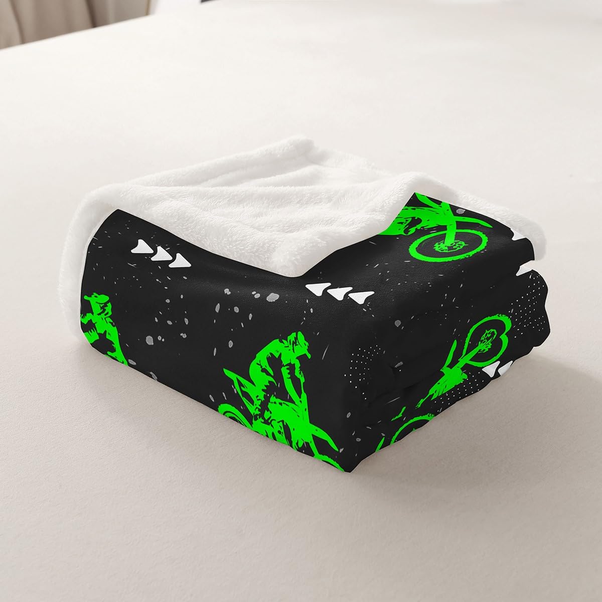 Feelyou Boys Dirt Bike Fleece Throw Blanket - Cool Sports Sherpa Blanket for Kids & Motocross Riders - Plush Fluorescent Green Fuzzy Blanket (Queen 90x90 Inches) - Perfect for Sofa, Bed & Couch - Great Gift for Boys & Motocross Enthusiasts