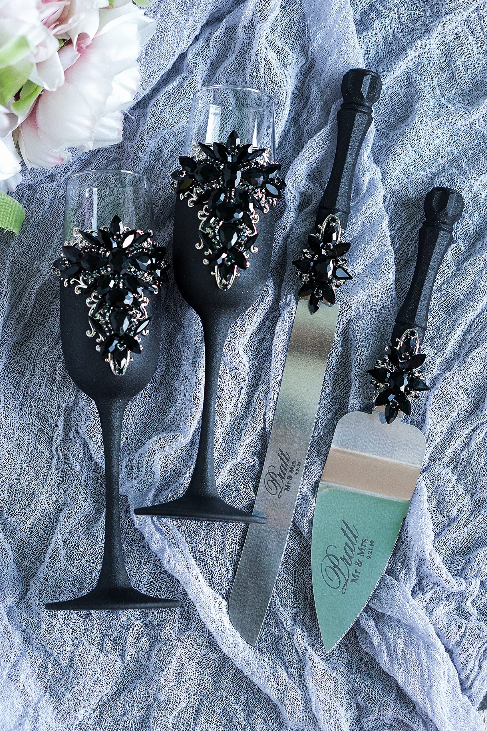 Elegant Black Wedding Flutes & Cake Server Set for Bride & Groom - Engraved Cake Knife & Server - Perfect for Wedding Ceremony, Reception & Anniversary Celebrations