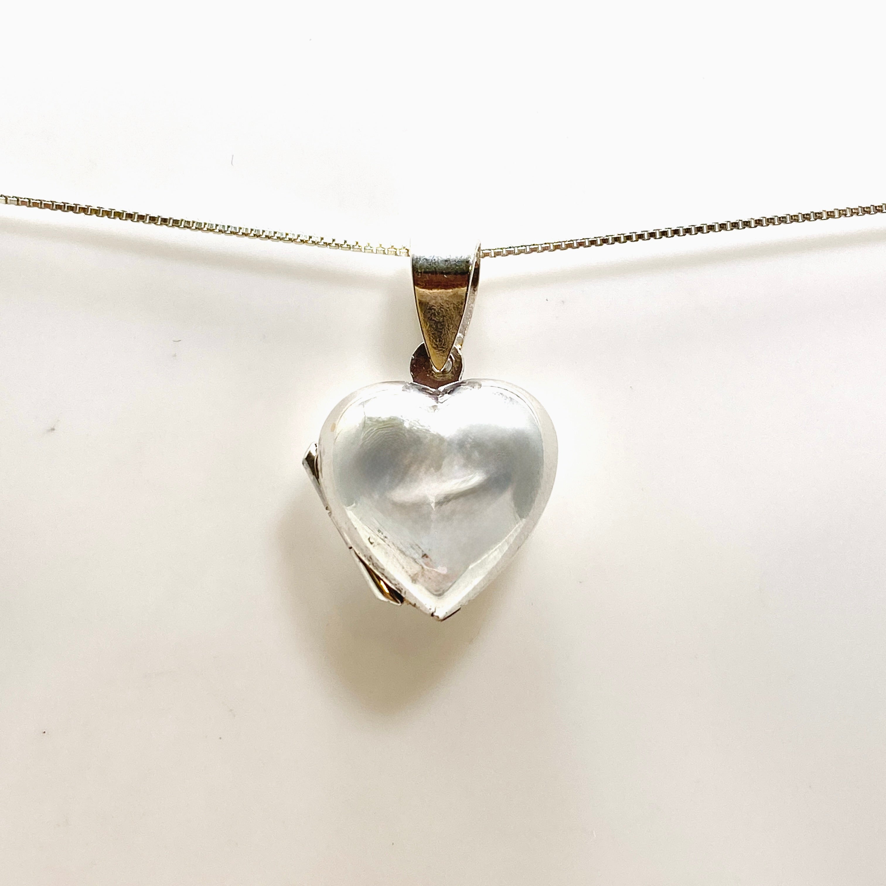 15mm x 15mm Heart Locket Necklace - Sterling Silver SV07 122 - Perfect Gift for Valentine's Day, Anniversary & Romantic Occasions
