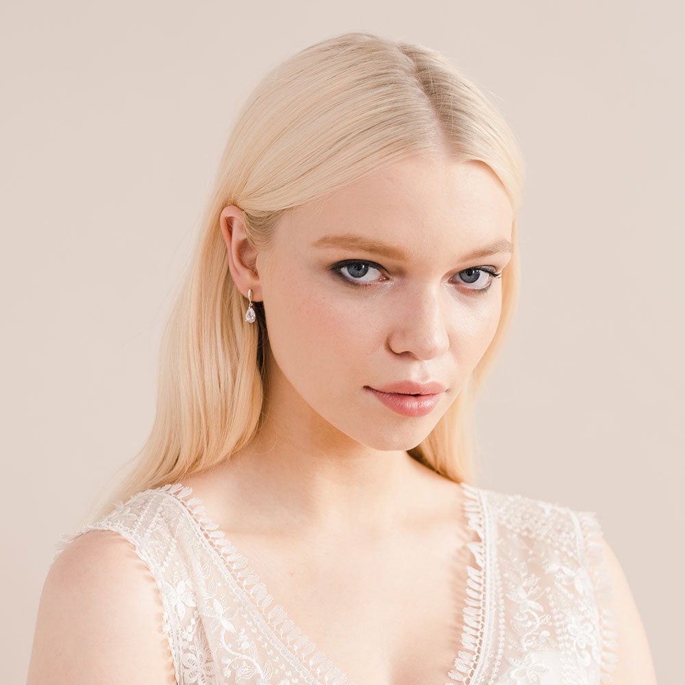 Vanderbilt Teardrop Crystal Earrings for Women - Elegant Dangling Drop Earrings for Party, Wedding & Evening Wear