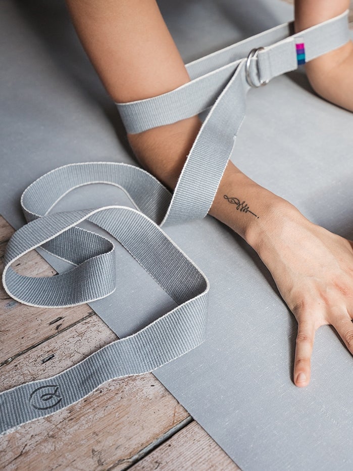 Yogamatters Organic Cotton Chambray D-Ring Yoga Belt for Stretching, Flexibility & Yoga Poses - Perfect for Home Practice & Studio Sessions