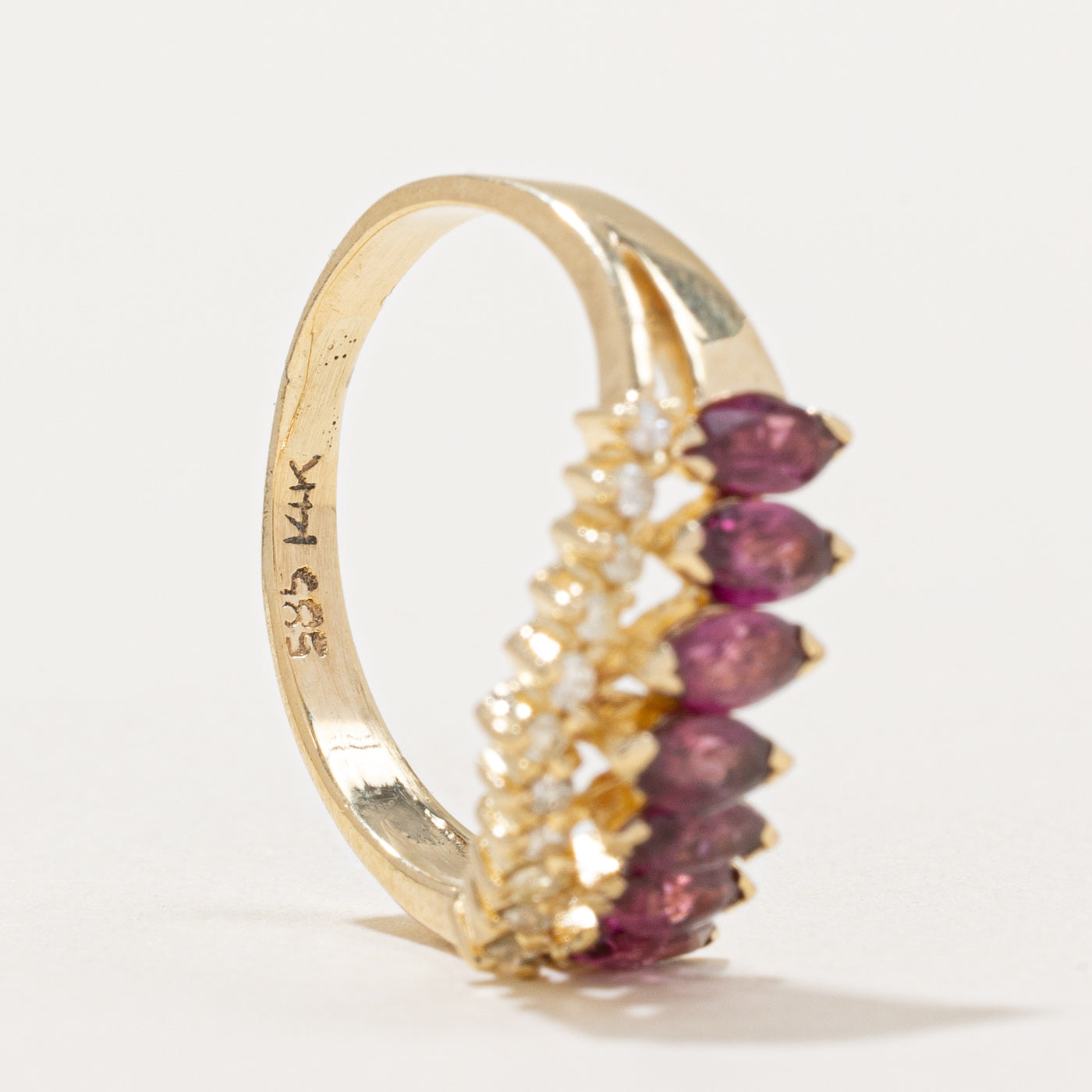 Exquisite Ruby & Diamond Chevron Ring - 0.91ctw Total Weight, 0.22ctw Diamonds - Size 5.75 - Perfect for Anniversary Gifts, Valentine's Day & Special Occasions
