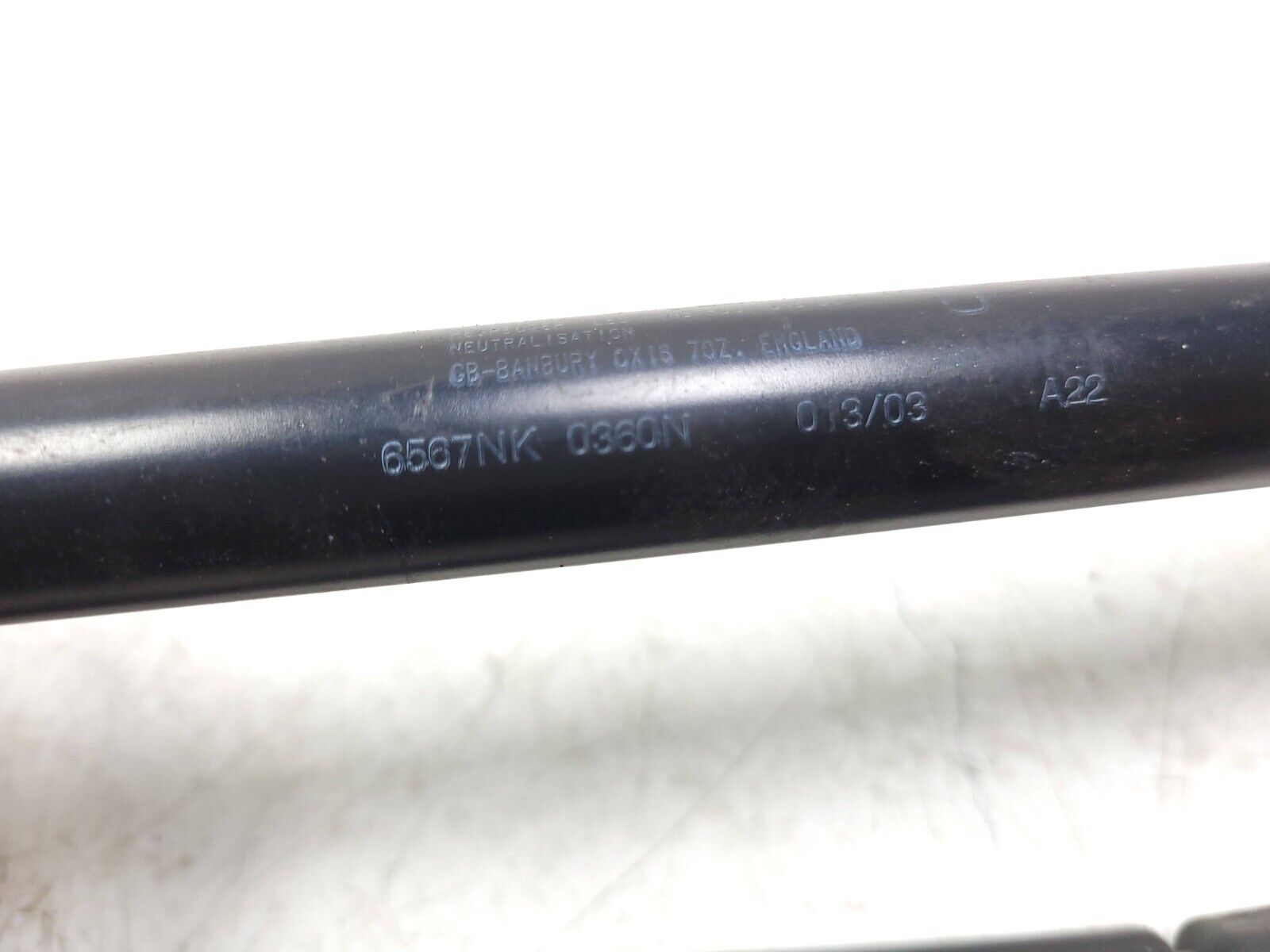 02 08 Jaguar X-Type Hood Shock Support Struts 2pcs OEM 86k - Perfect for Smooth Hood Operation & DIY Car Maintenance
