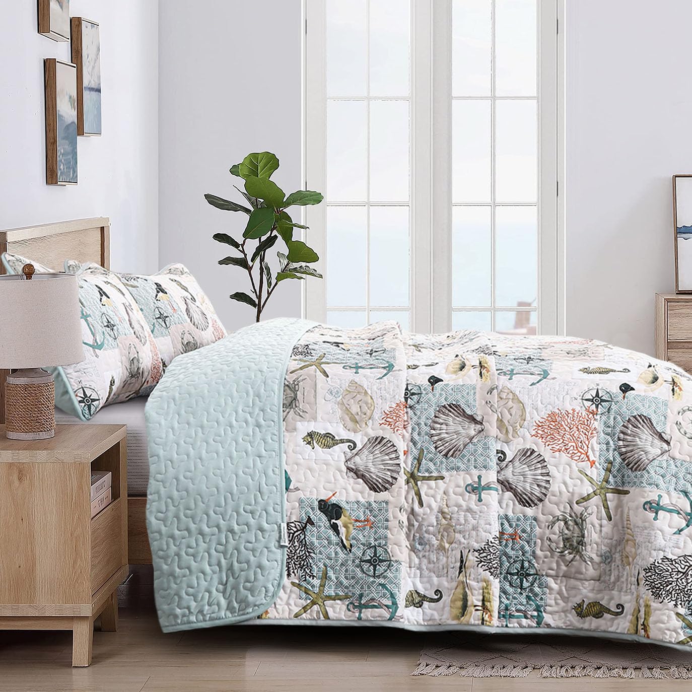 Ocean Themed Quilt Set - Queen Size 3 Piece Soft Microfiber Bedspread Coverlet | Lightweight Summer Blanket & Nautical Beach Bedding | All Season Coastal Decor for Bedroom | 96