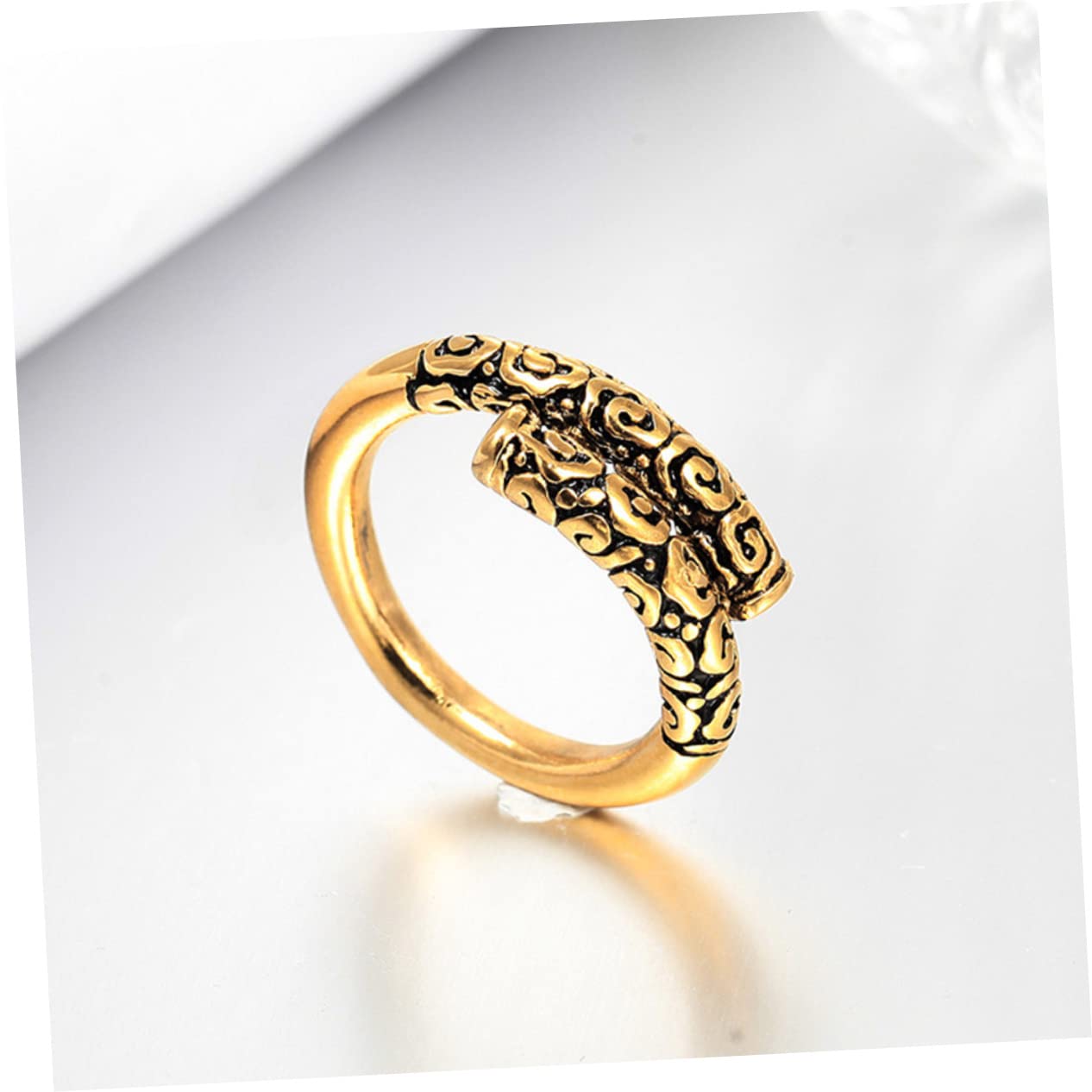 Trendy Diamond Rings for Men & Women - Fashionable Wedding Bands, Promise Rings & Tail Rings - Perfect for Engagements, Anniversaries & Everyday Wear