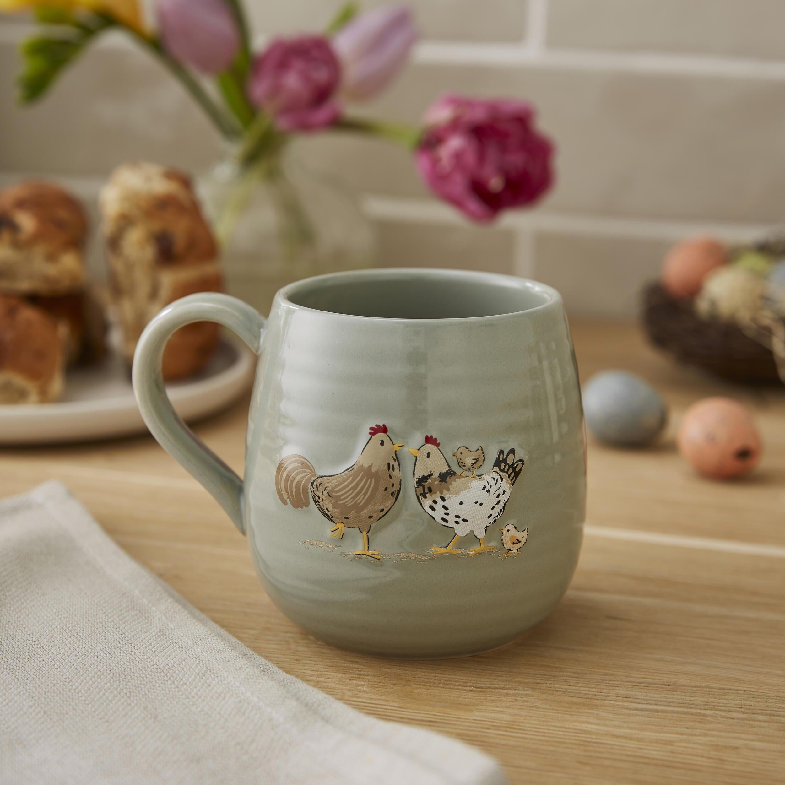 Hen House Lane Belly Mug - Happy Family Design | Ceramic Coffee Cup for Home & Office Use | Perfect Gift for Tea & Coffee Lovers