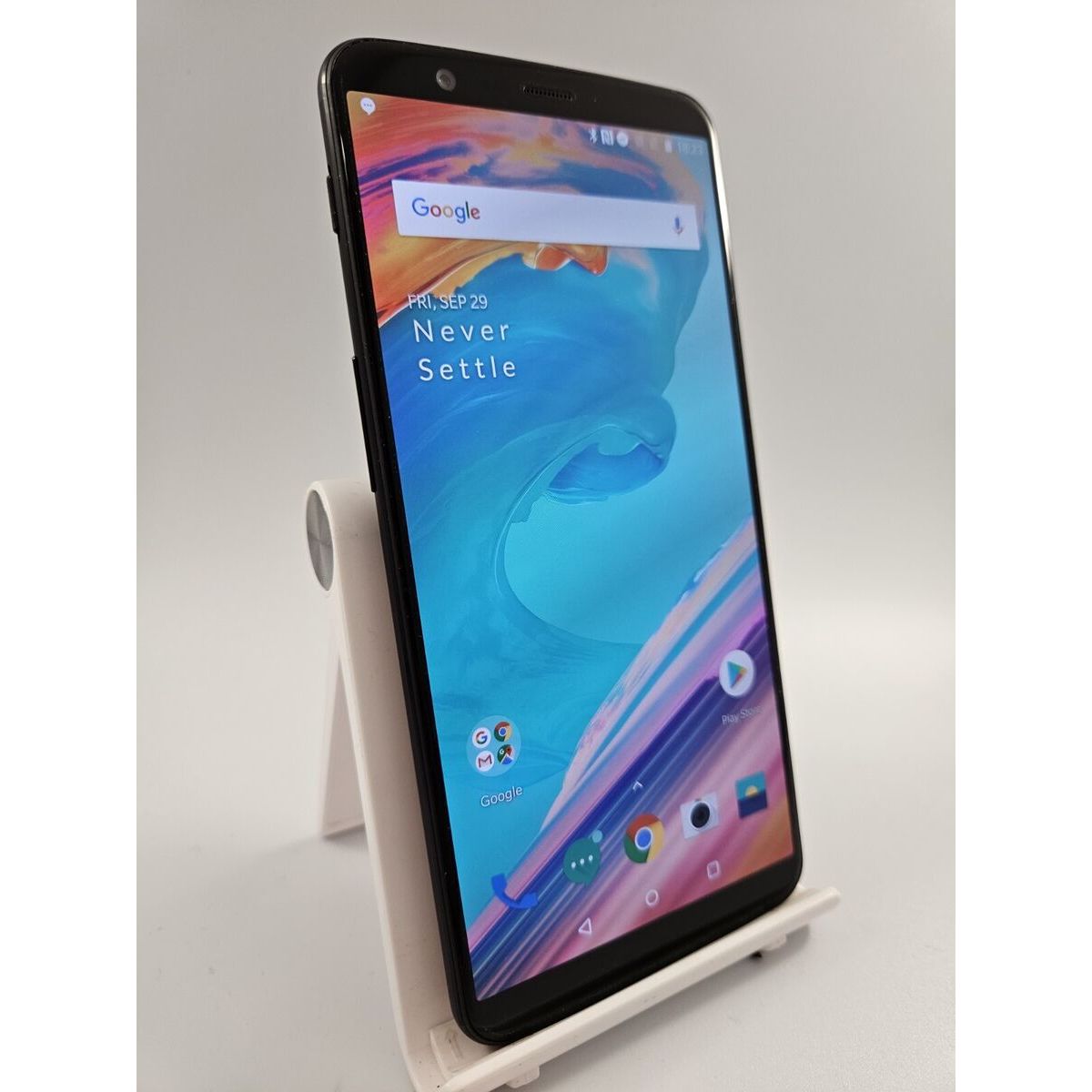 OnePlus 5T 64GB 6GB RAM Unlocked Smartphone (AT&T/T-Mobile Compatible) - Black | Fast Performance, Dual SIM, Face Unlock - Perfect for Gaming, Streaming & Business Use
