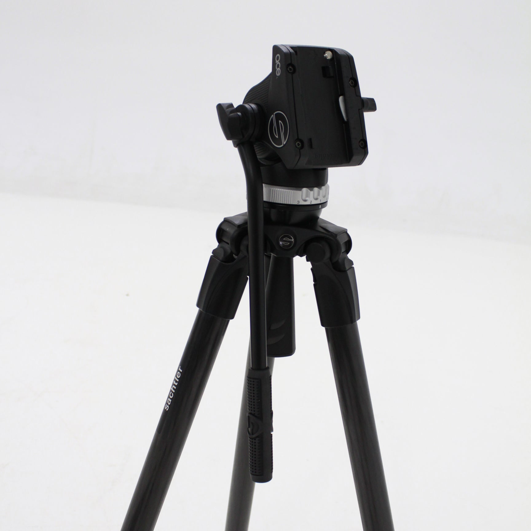 Used Sachtler TT75/2 CF Tripod with Sachtler Ace L Fluid Head & Case - Professional Video Support for Filmmaking, Photography, and Broadcast Production