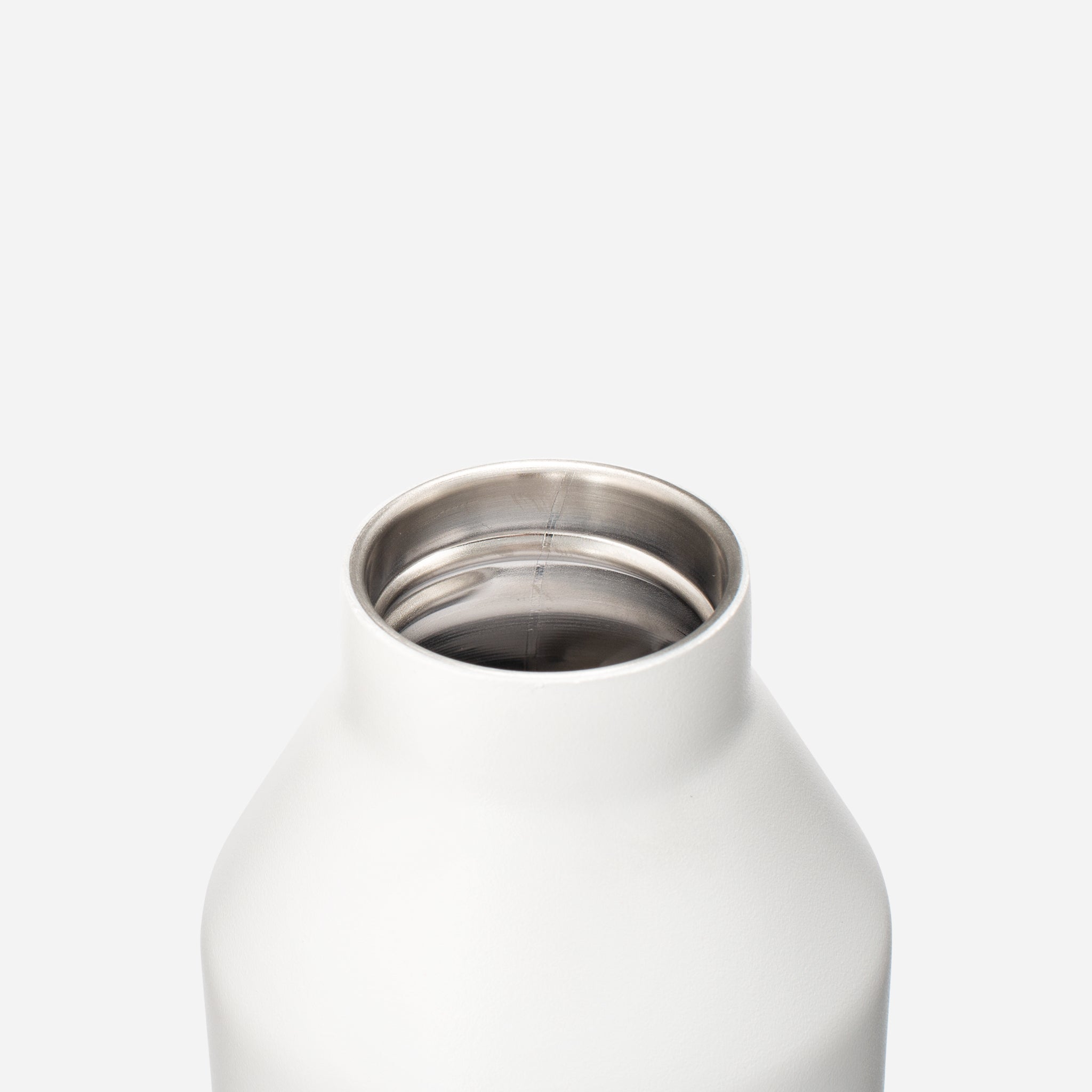 VESSEL x MiiR Stainless Steel Vacuum Insulated Water Bottle - 20oz Leakproof & BPA-Free - Perfect for Hiking, Gym & Outdoor Adventures