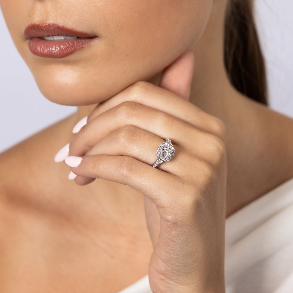 14K White Gold 0.70 Carat Diamond Halo Solitaire Engagement Ring - Perfect for Proposals, Anniversaries & Special Occasions