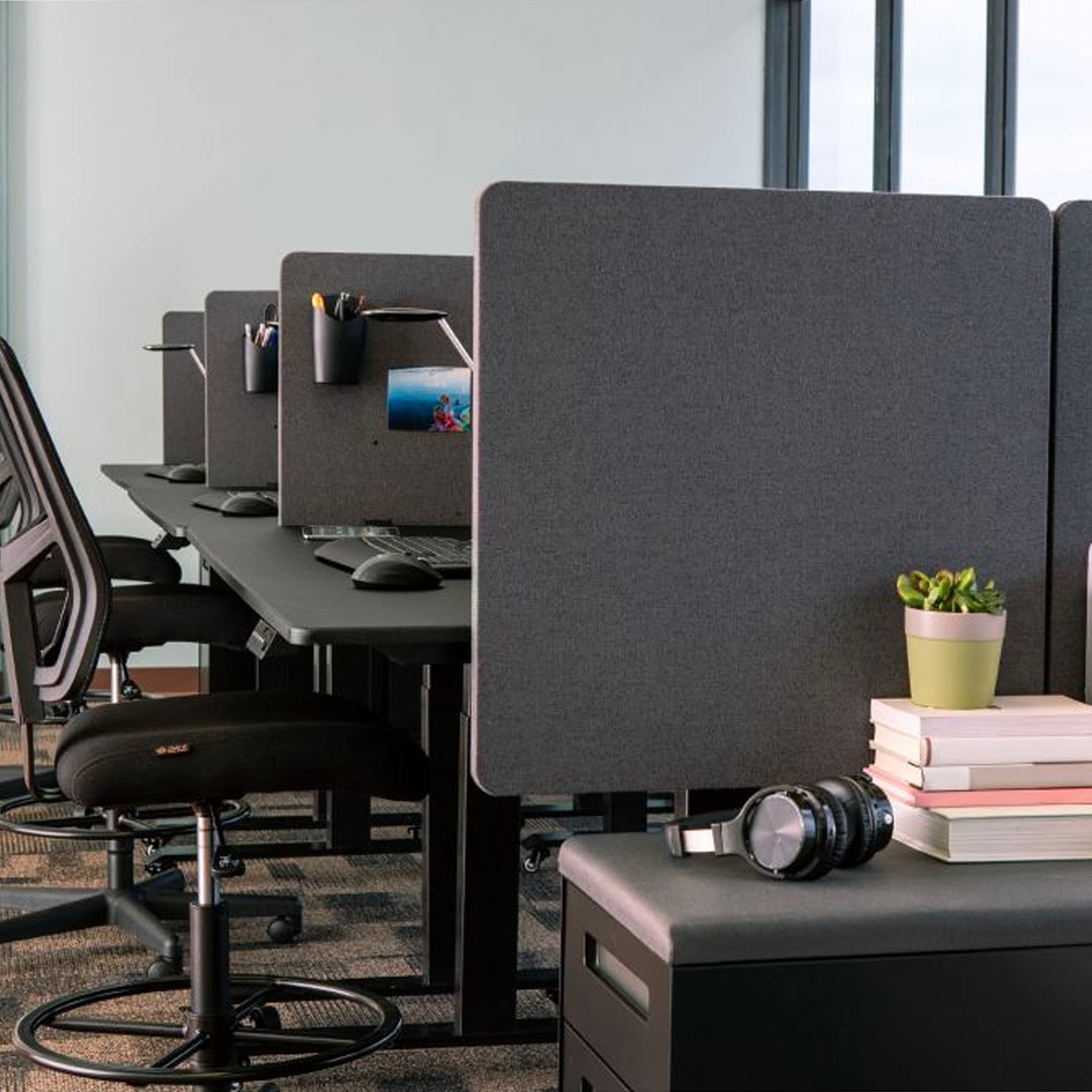 ReFocus Clamp-On Acoustic Desk Divider Privacy Panel - Noise Reducing & Visual Barrier for Stand Up Desks (Ash Gray, 23.6