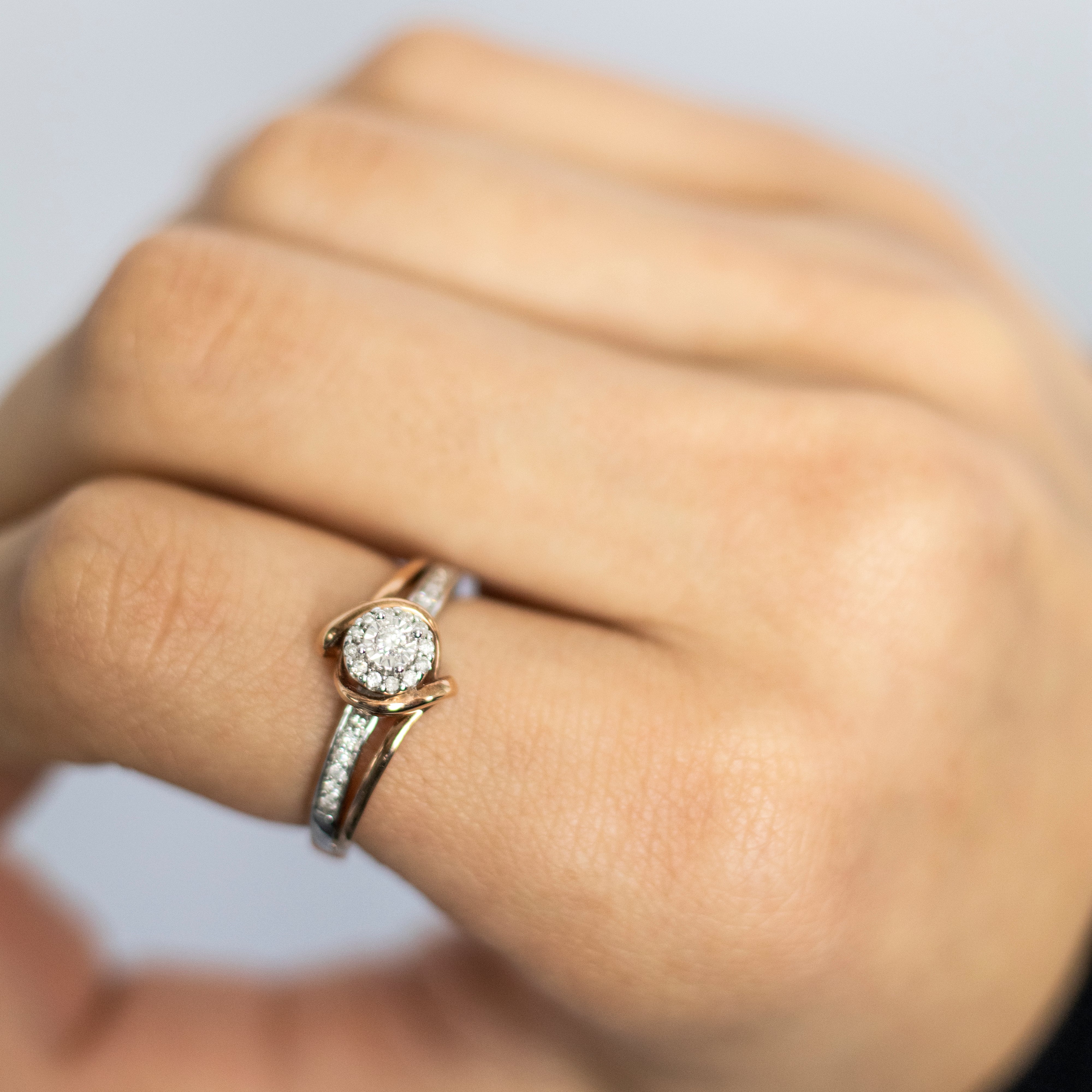 9ct White Gold 0.15 Carat Diamond Ring with Disc Setting and Rose Rhodium - Elegant Wedding Band, Anniversary Gift for Her, Perfect for Engagement & Special Occasions