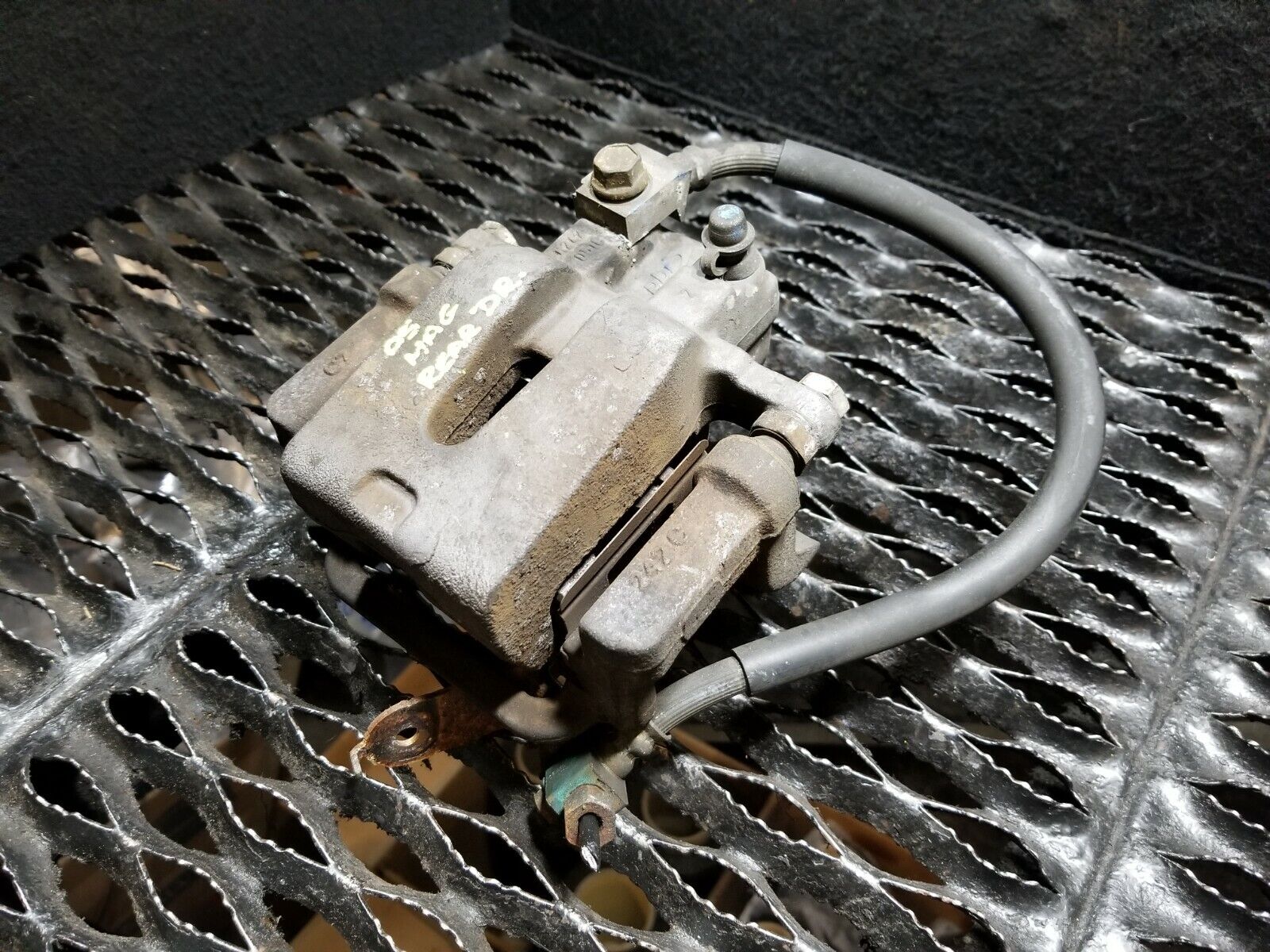 2005-2007 Dodge Magnum 5.7L RT OEM Left Rear Brake Caliper - Driver Side Replacement Part for Performance Braking & Safe Driving