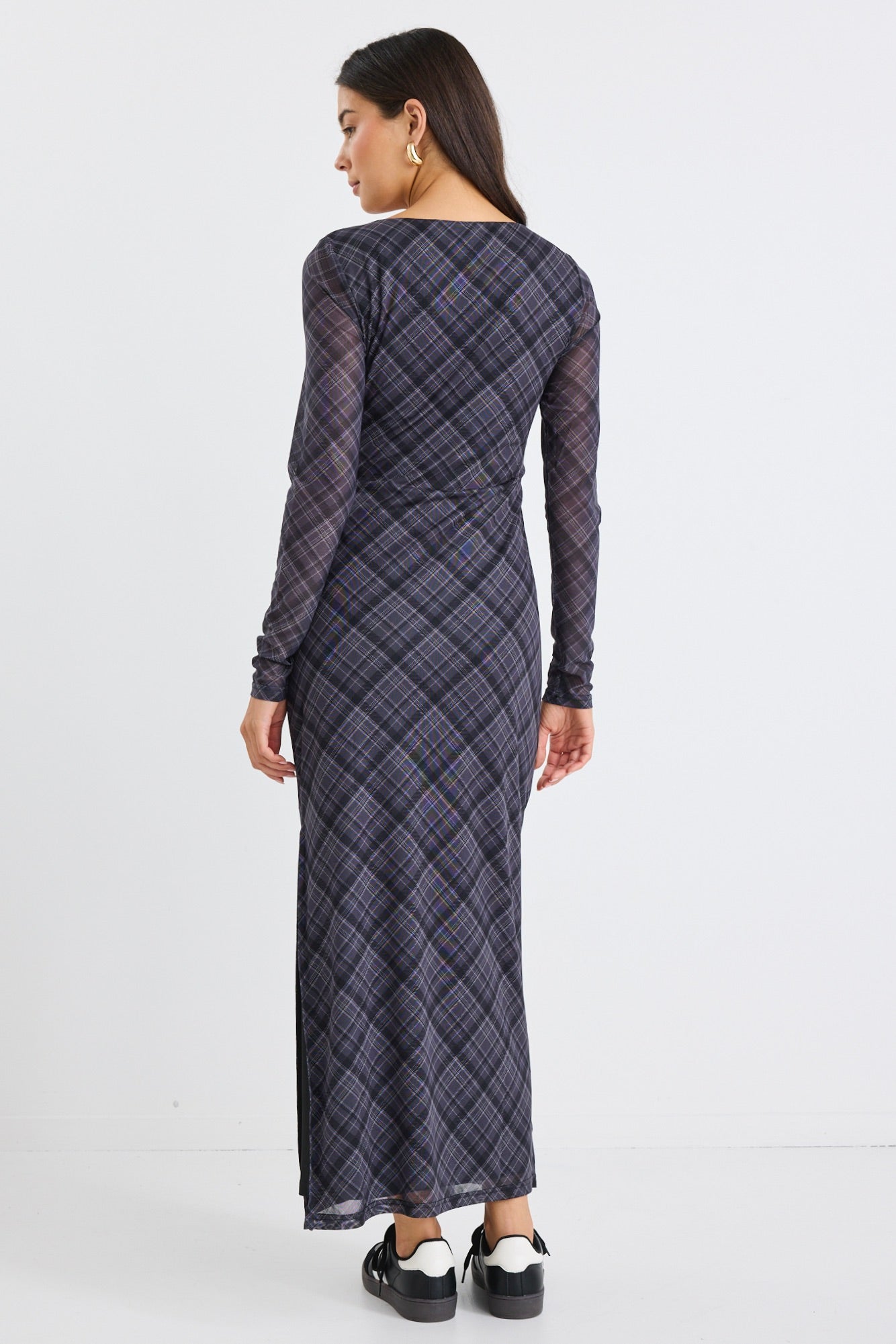 Stylish Gallery Charcoal Check Mesh Long Sleeve Maxi Dress for Women - Perfect for Casual Outings, Date Nights & Summer Beach Wear