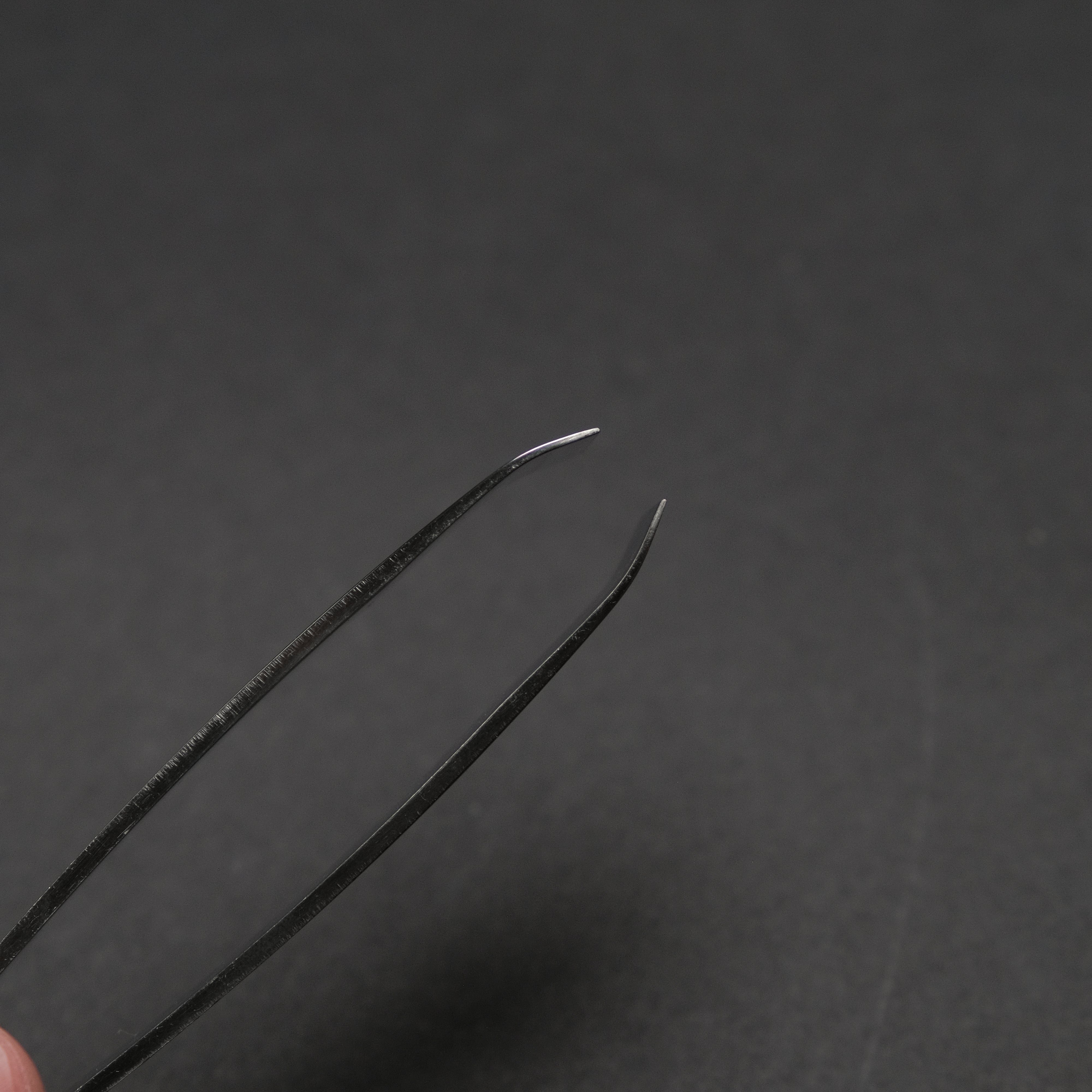 Premium Japanese Stainless Steel Sushi Fish Tweezer 105mm - Professional Grade Maru Style for Sushi Chefs & Home Cooking - Perfect for Sushi Making, Seafood Handling & Garnishing