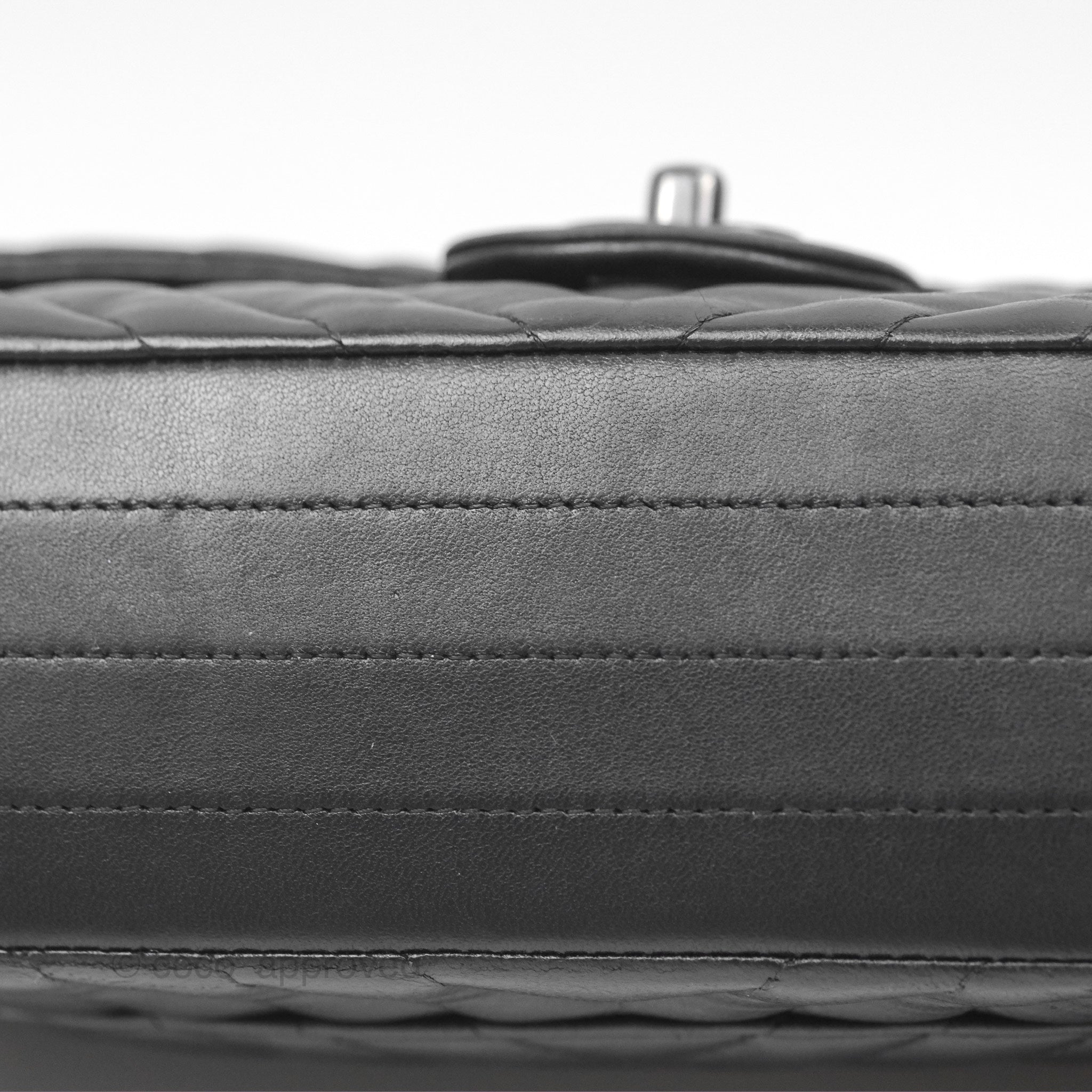 Chanel Classic Medium Flap Bag Chevron So Black Calfskin Leather - Perfect for Evening Events & Luxury Fashion Accessories